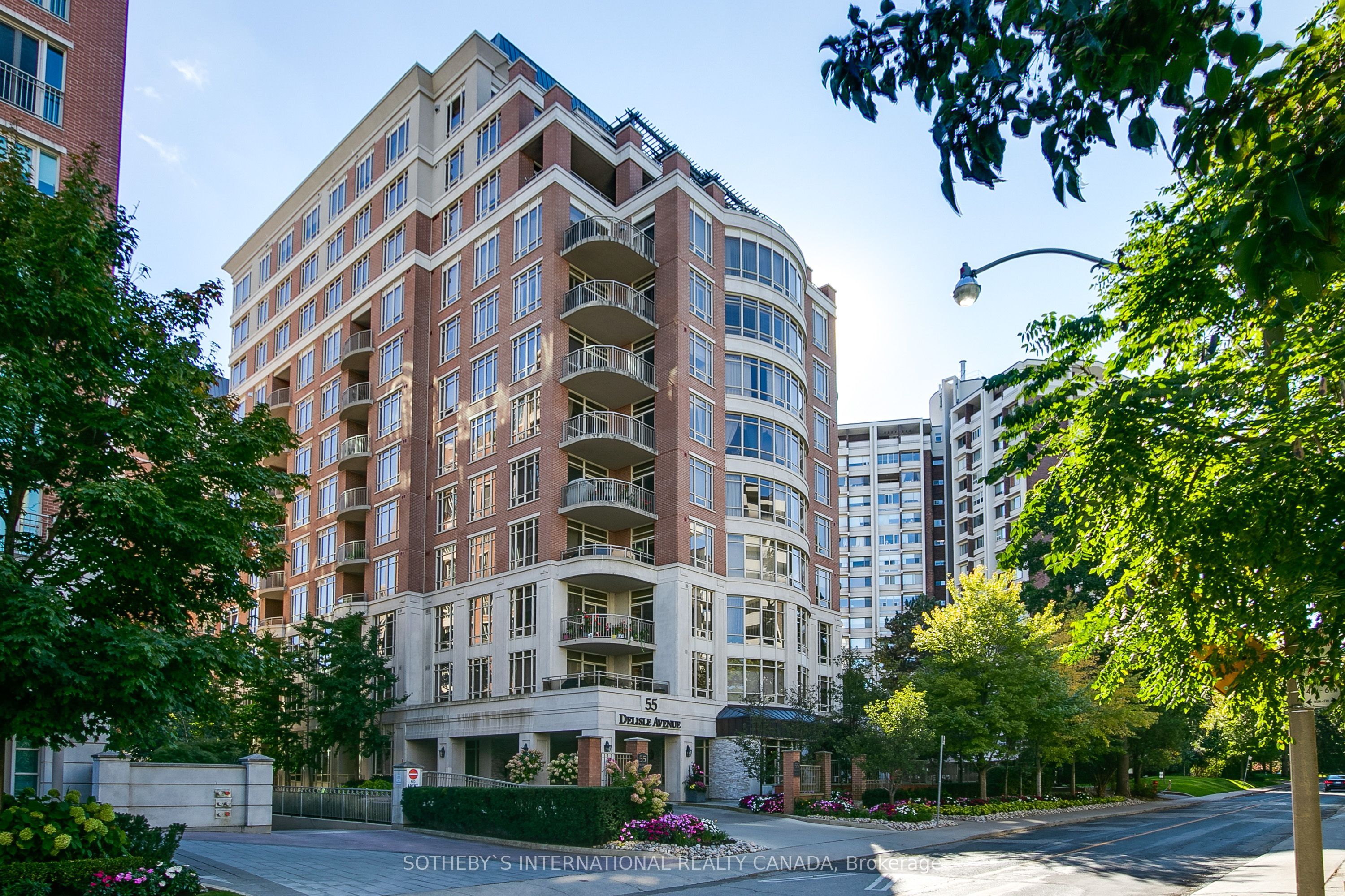 55 Delisle Avenue 903, Toronto, ON M4V 1S8 photo 3