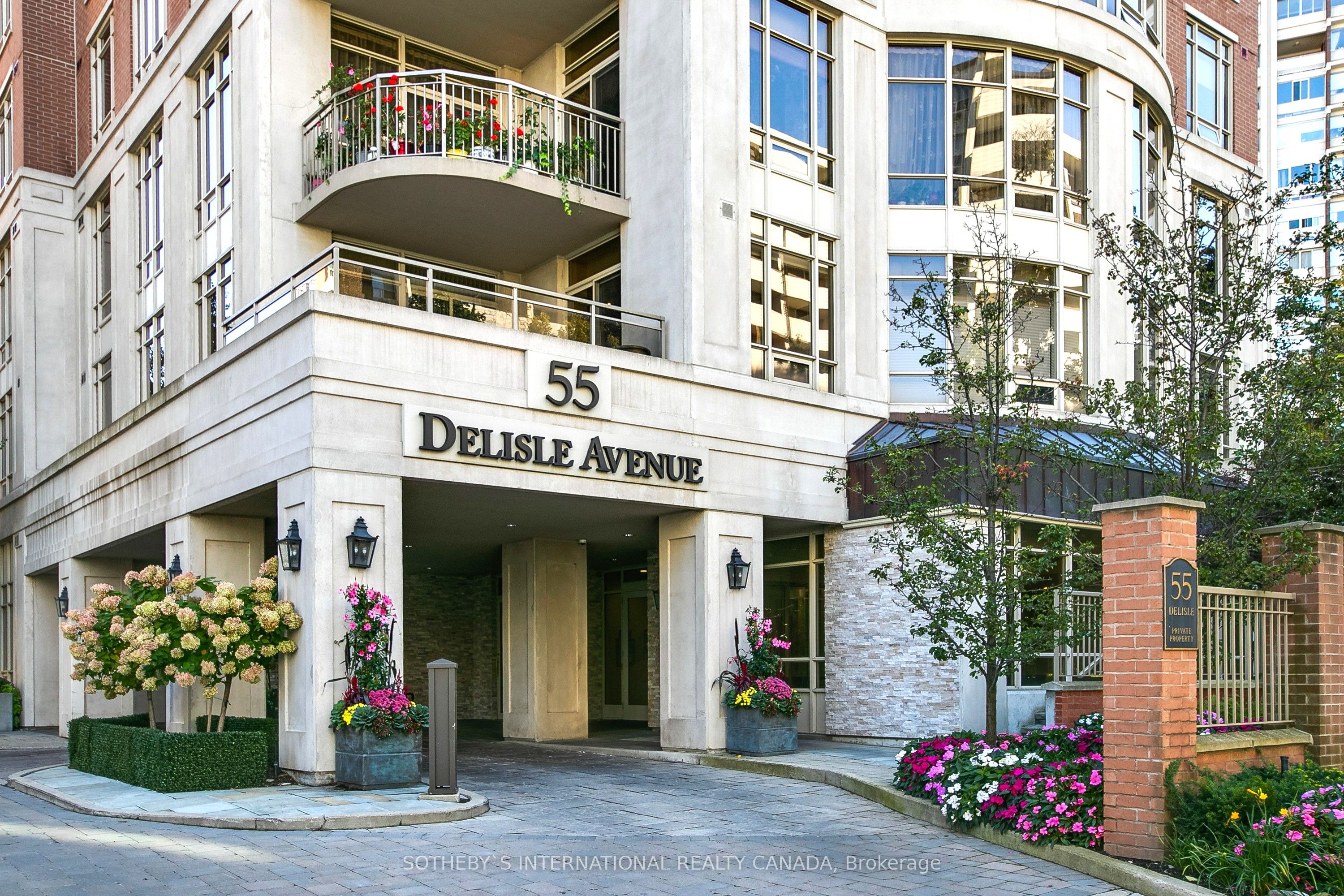 55 Delisle Avenue 903, Toronto, ON M4V 1S8 photo 4