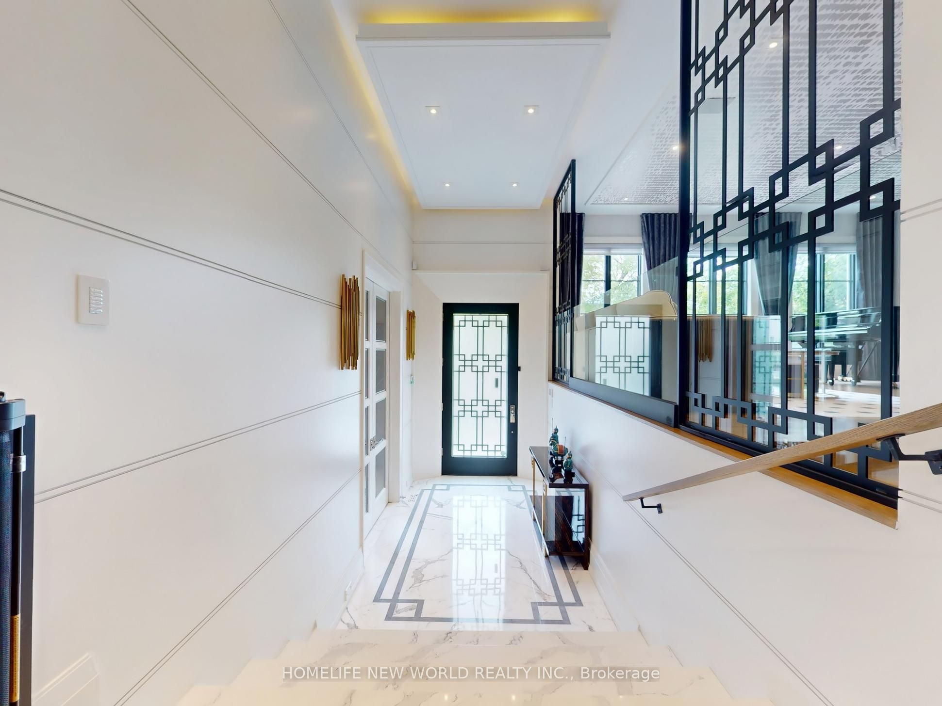 154 Yonge Boulevard, Toronto, ON M5M 3H4 photo 3