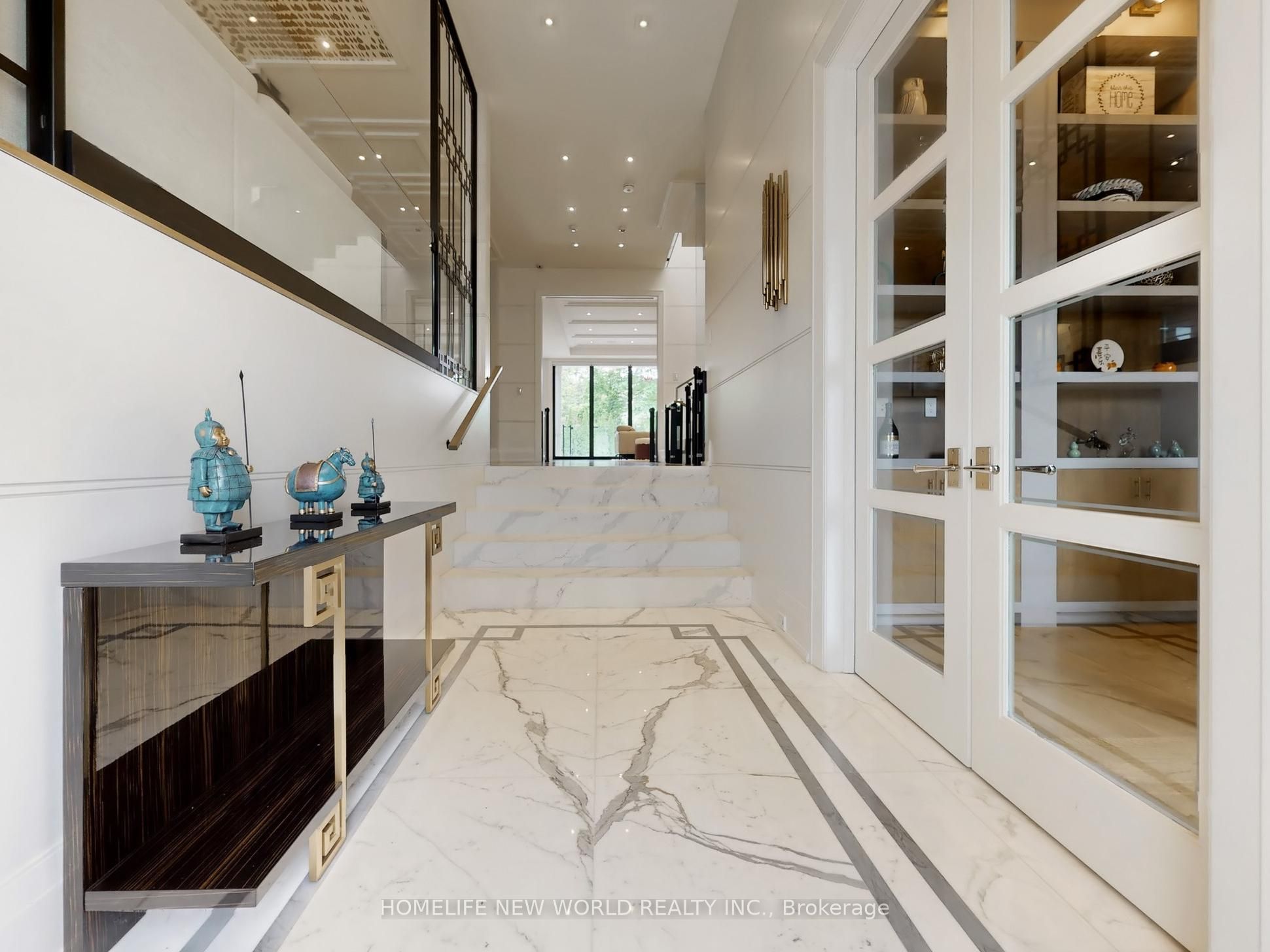 154 Yonge Boulevard, Toronto, ON M5M 3H4 photo 4