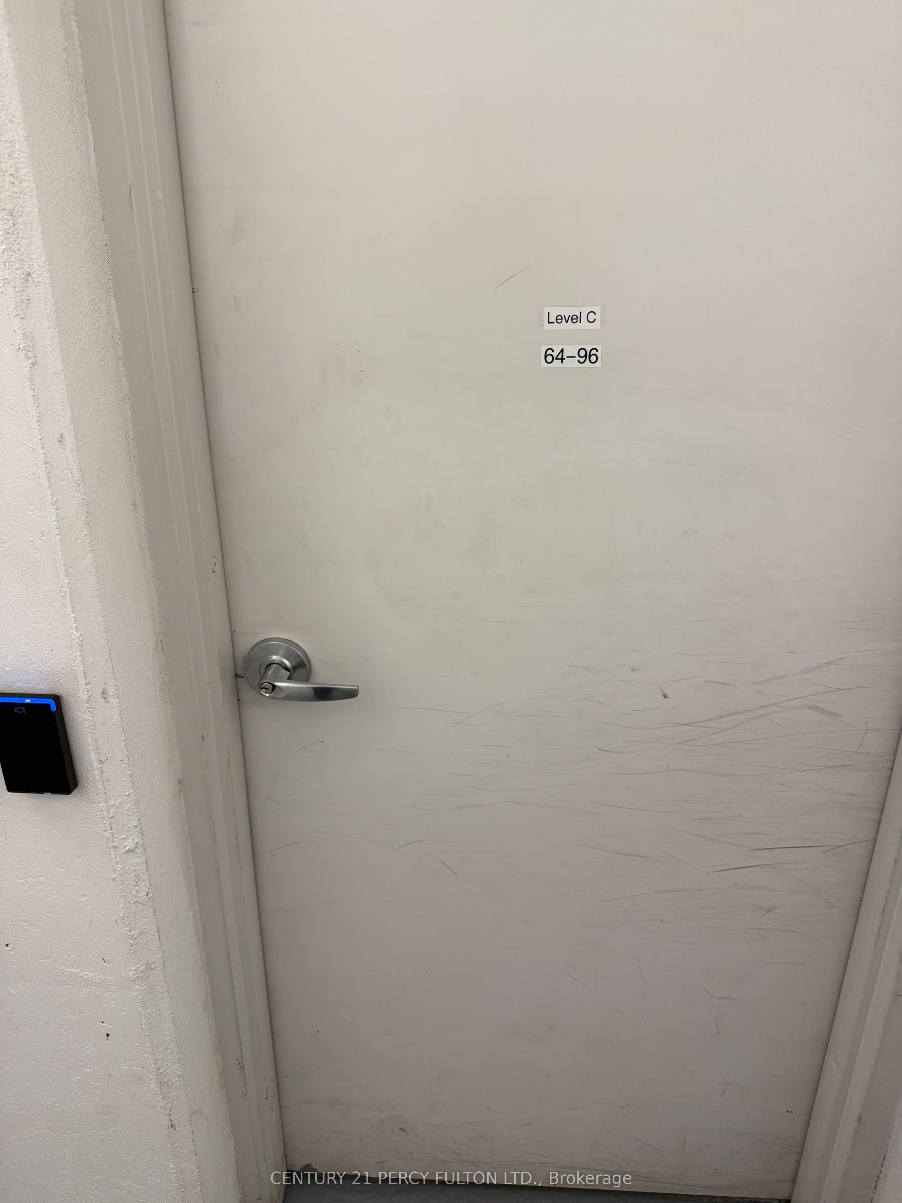 2221 Yonge Street C68 Locker, Toronto, ON M4S 0B8 photo 2