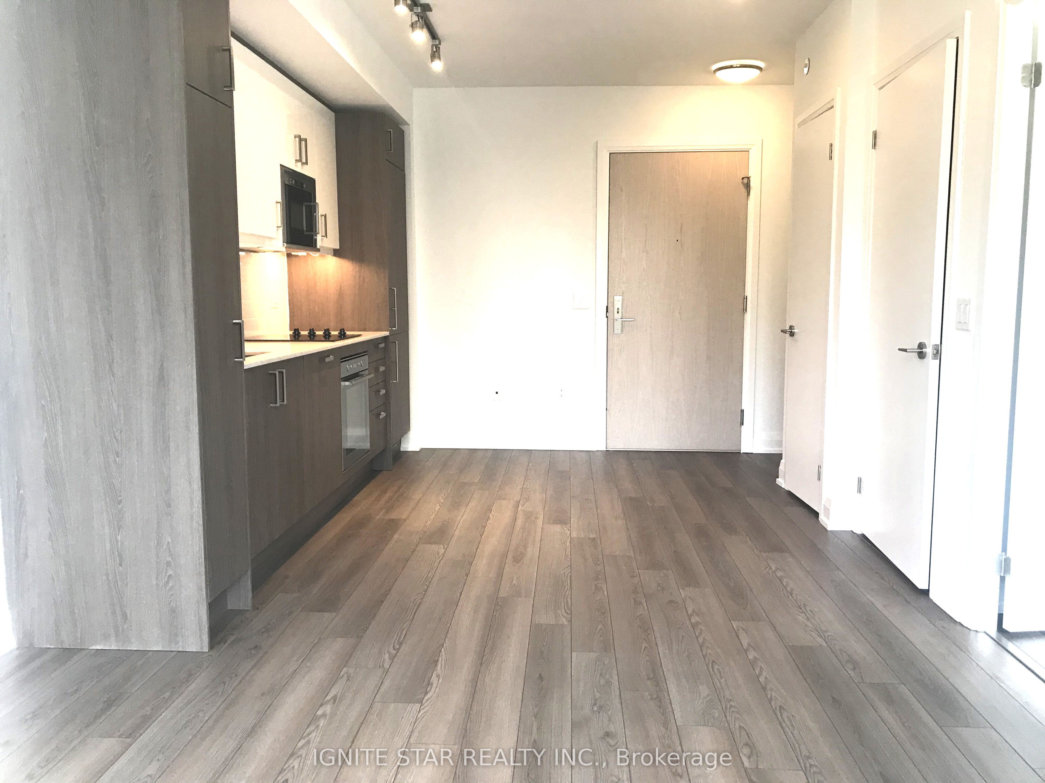 77 mutual Street 1006, Toronto, ON M5B 2A9