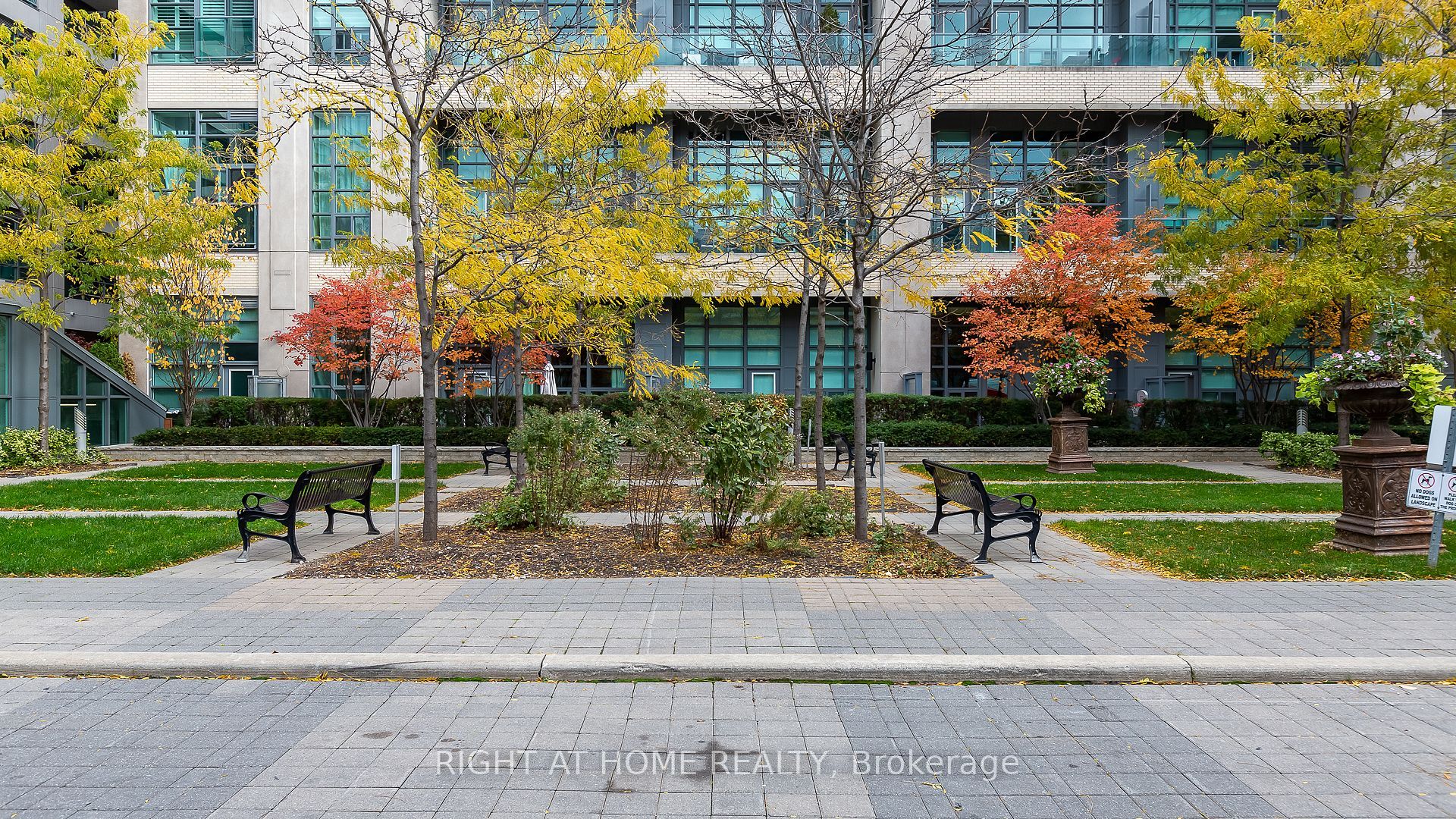 53 Hazelton Avenue, Toronto, ON M5R 2E3