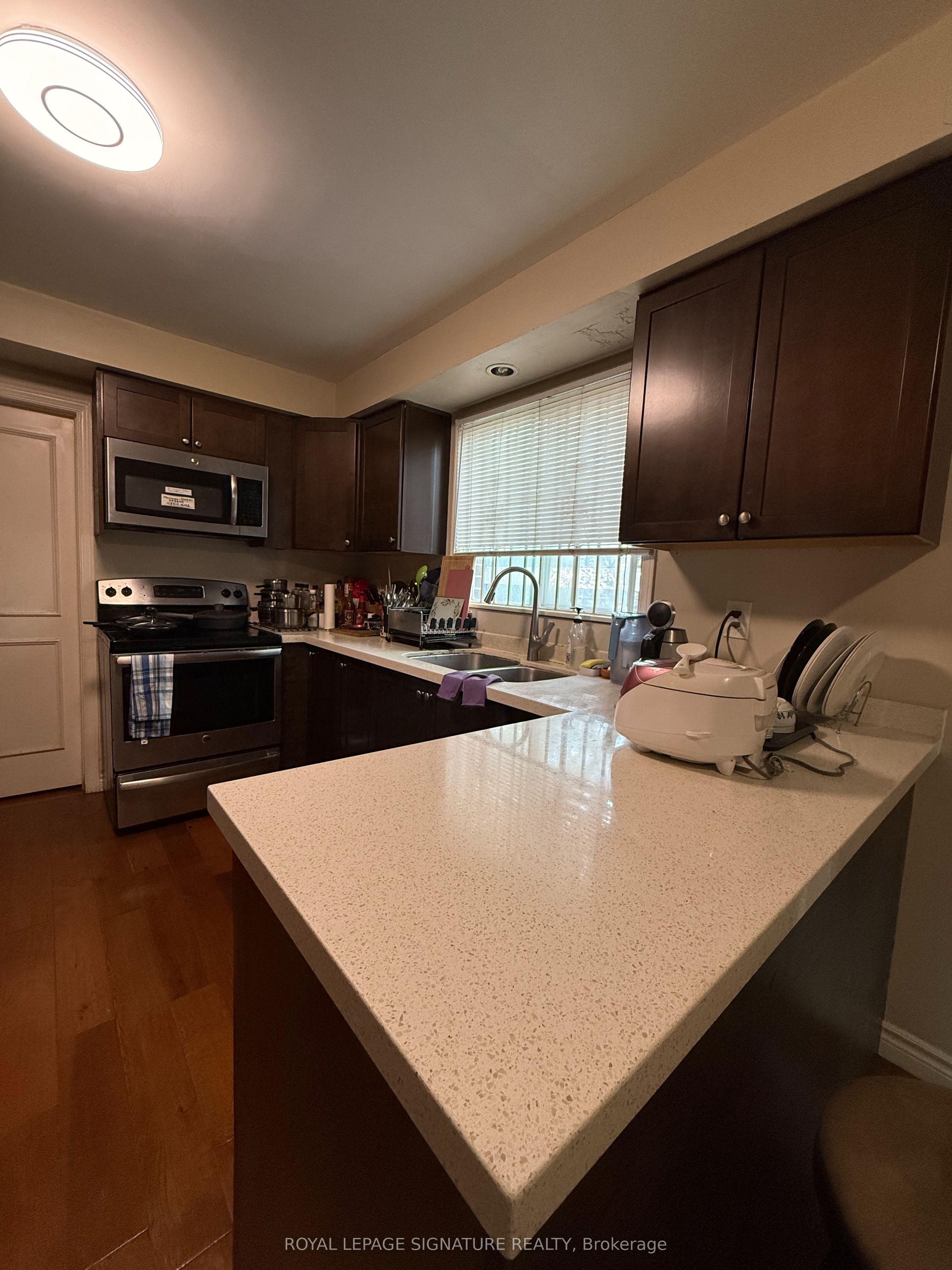 10 Teagarden Court, Toronto, ON M2N 5Z9 photo 3
