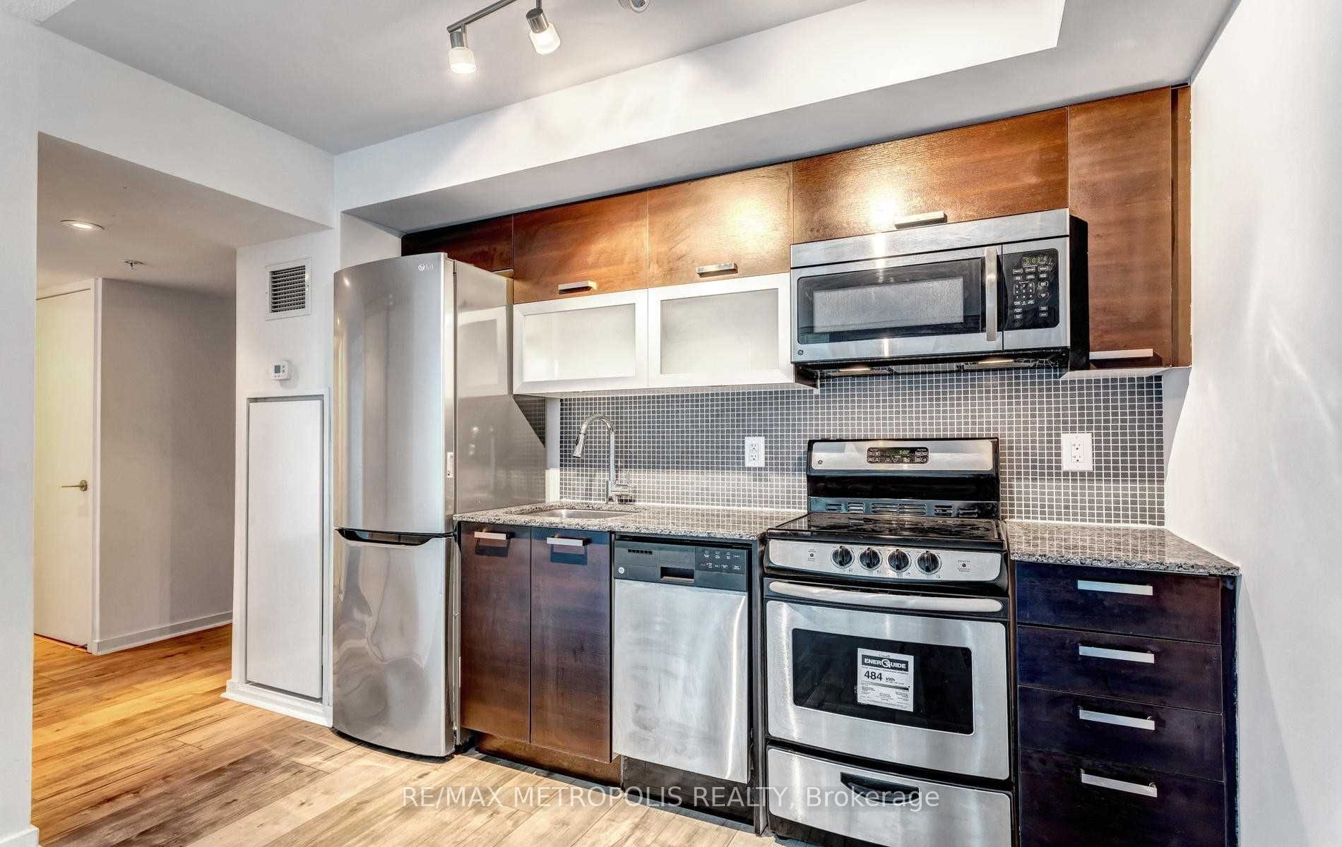 36 Lisgar Street 712E, Toronto, ON M6J 0C7 photo 5