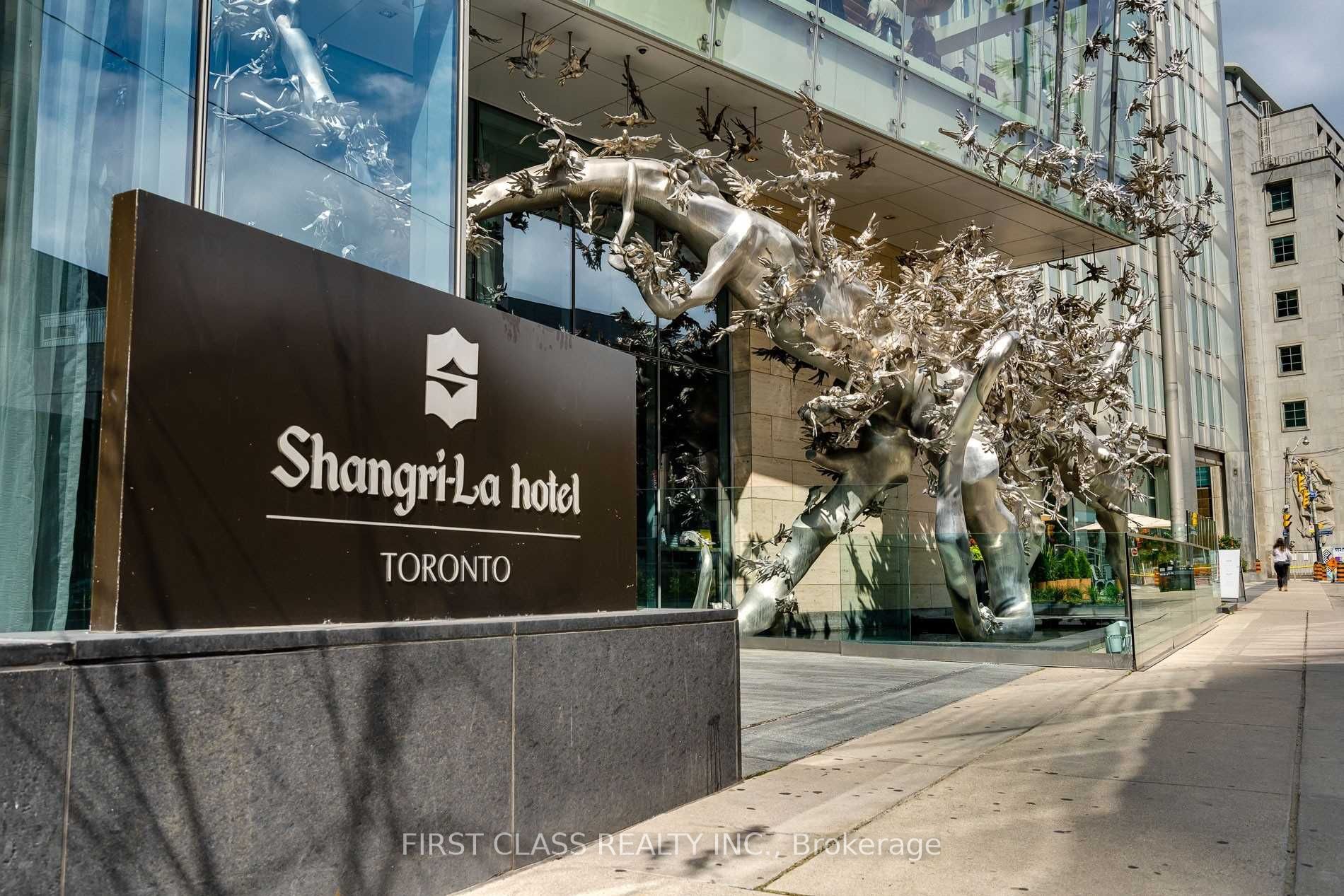180 University Avenue 4106, Toronto, ON M5H 0A2