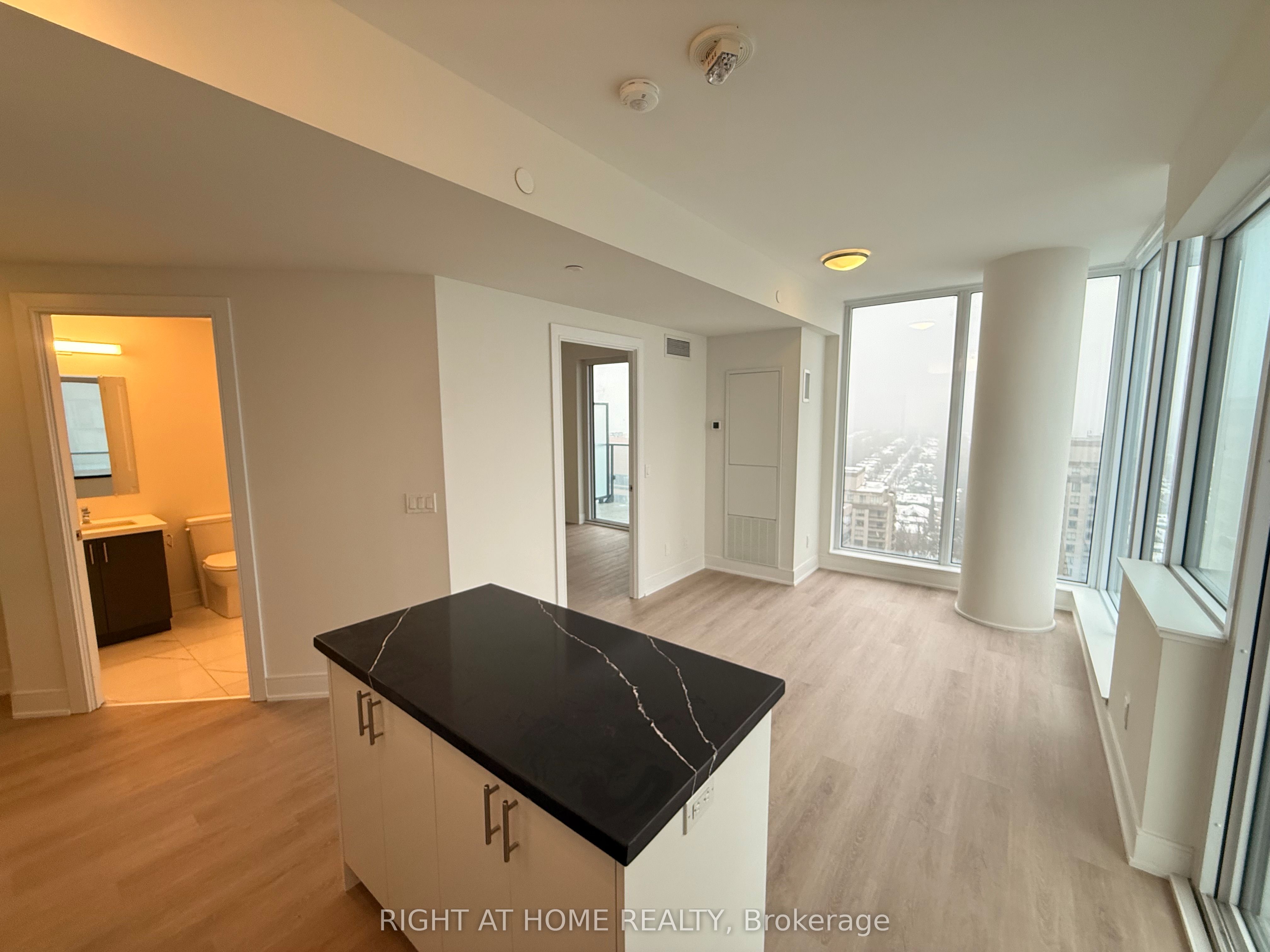 15 Ellerslie Avenue 2202, Toronto, ON M2N 0L7 photo 4