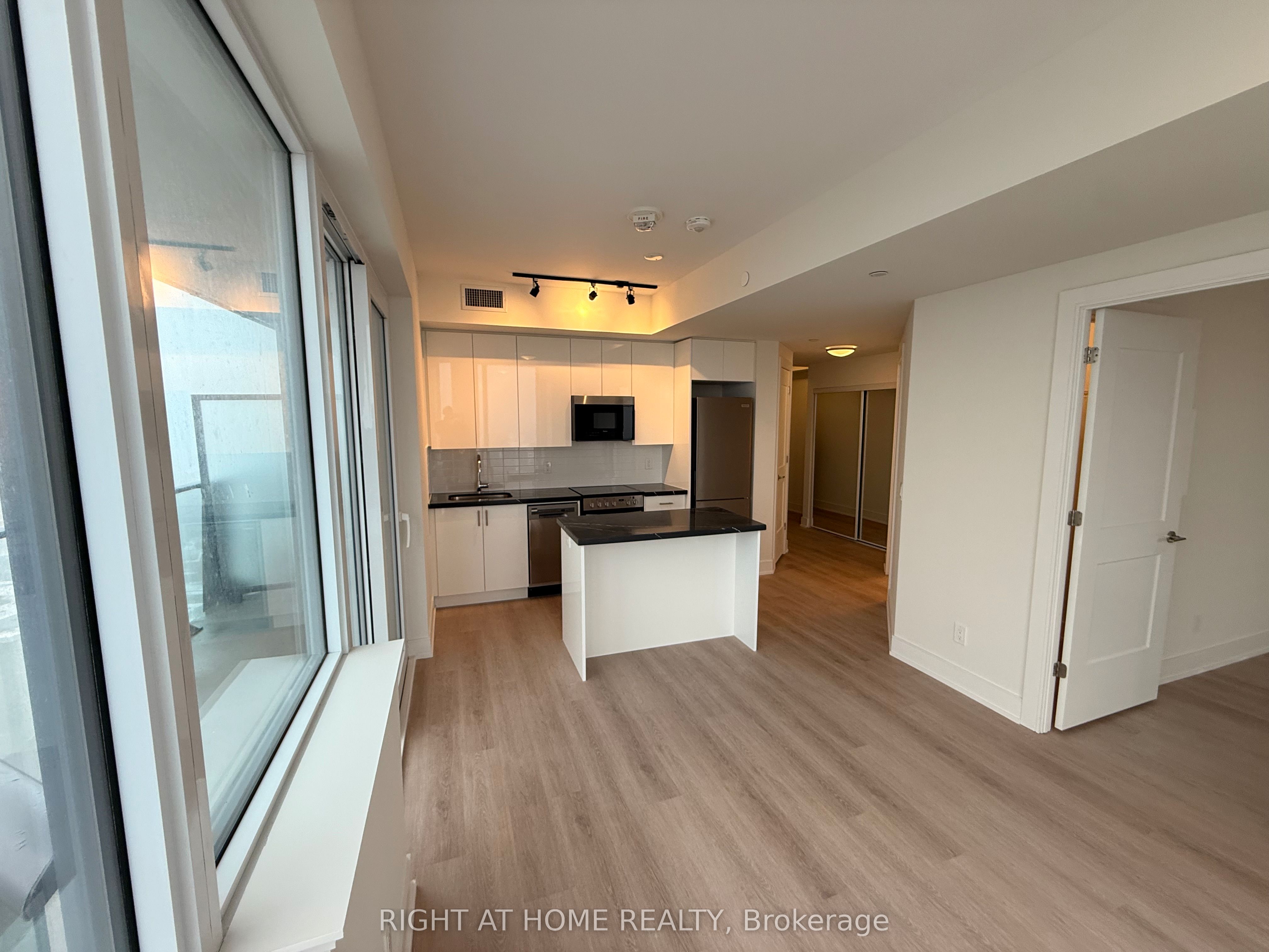 15 Ellerslie Avenue 2202, Toronto, ON M2N 0L7 photo 5