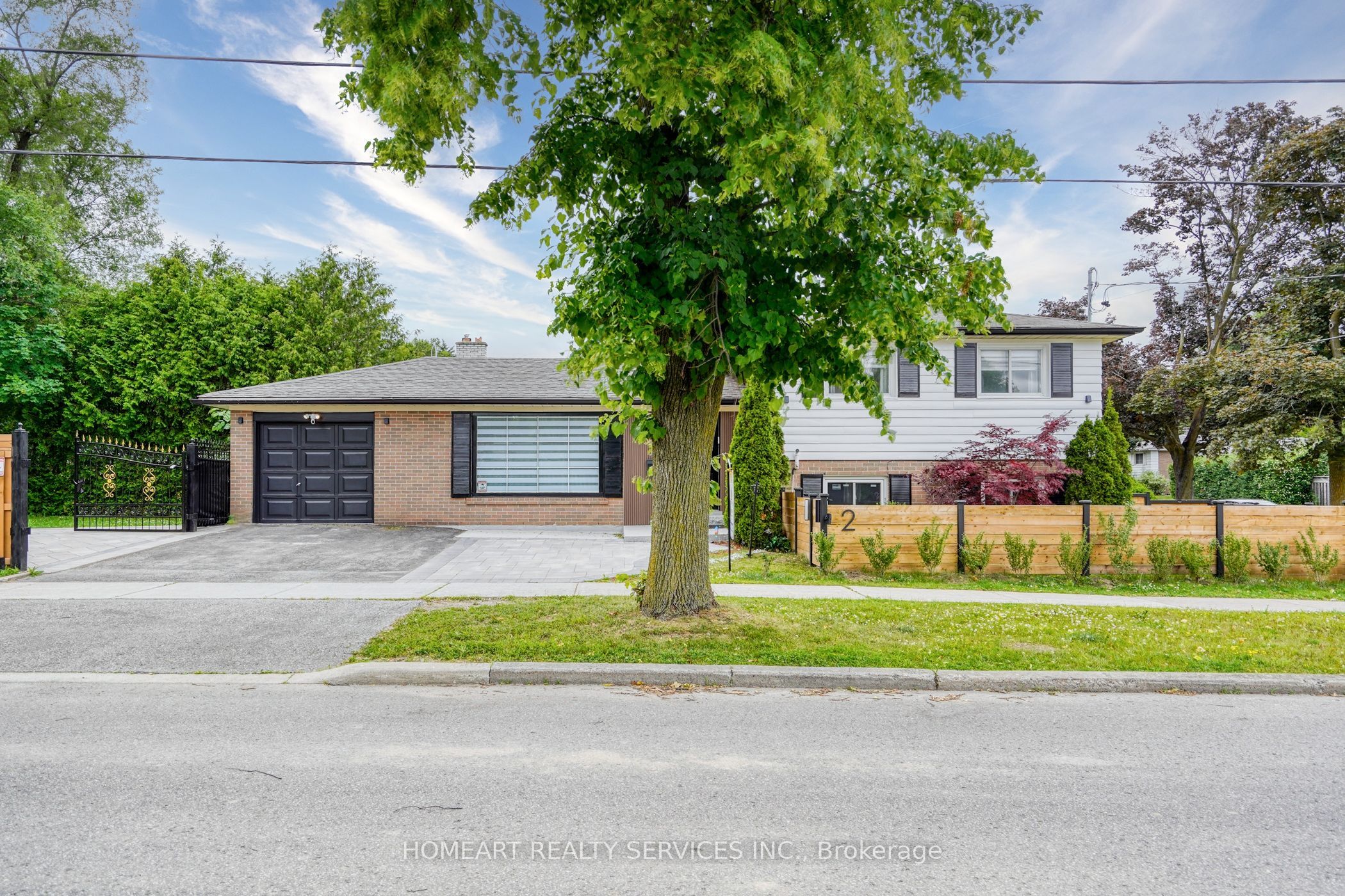 2 Lesgay Crescent, Toronto, ON M2J 2H8 photo 3