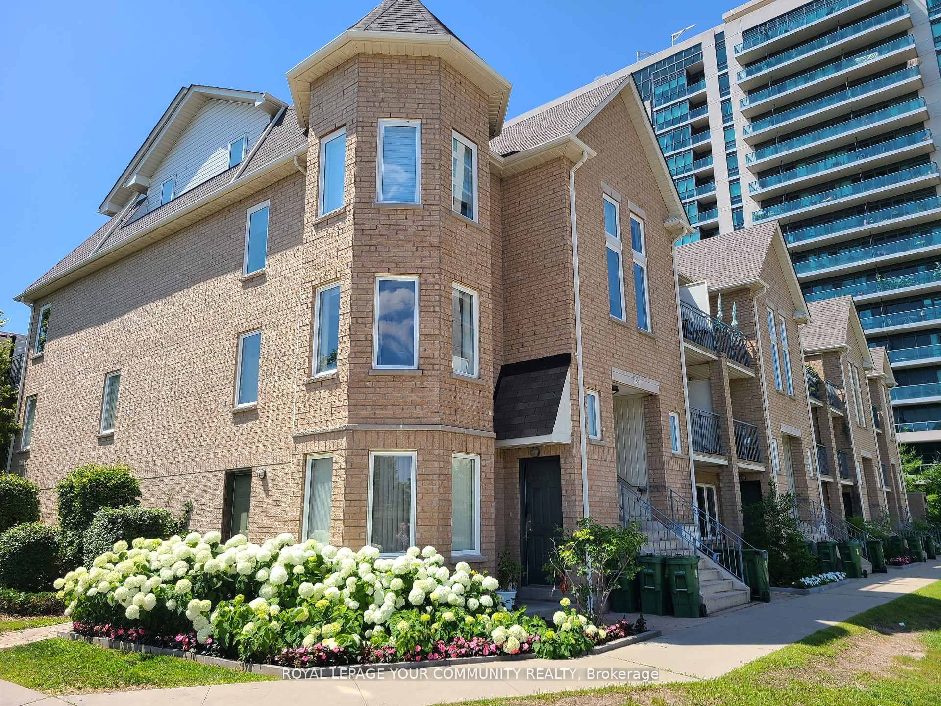 130 Vanderhoof Avenue 101, Toronto, ON M4G 4J8 photo 2