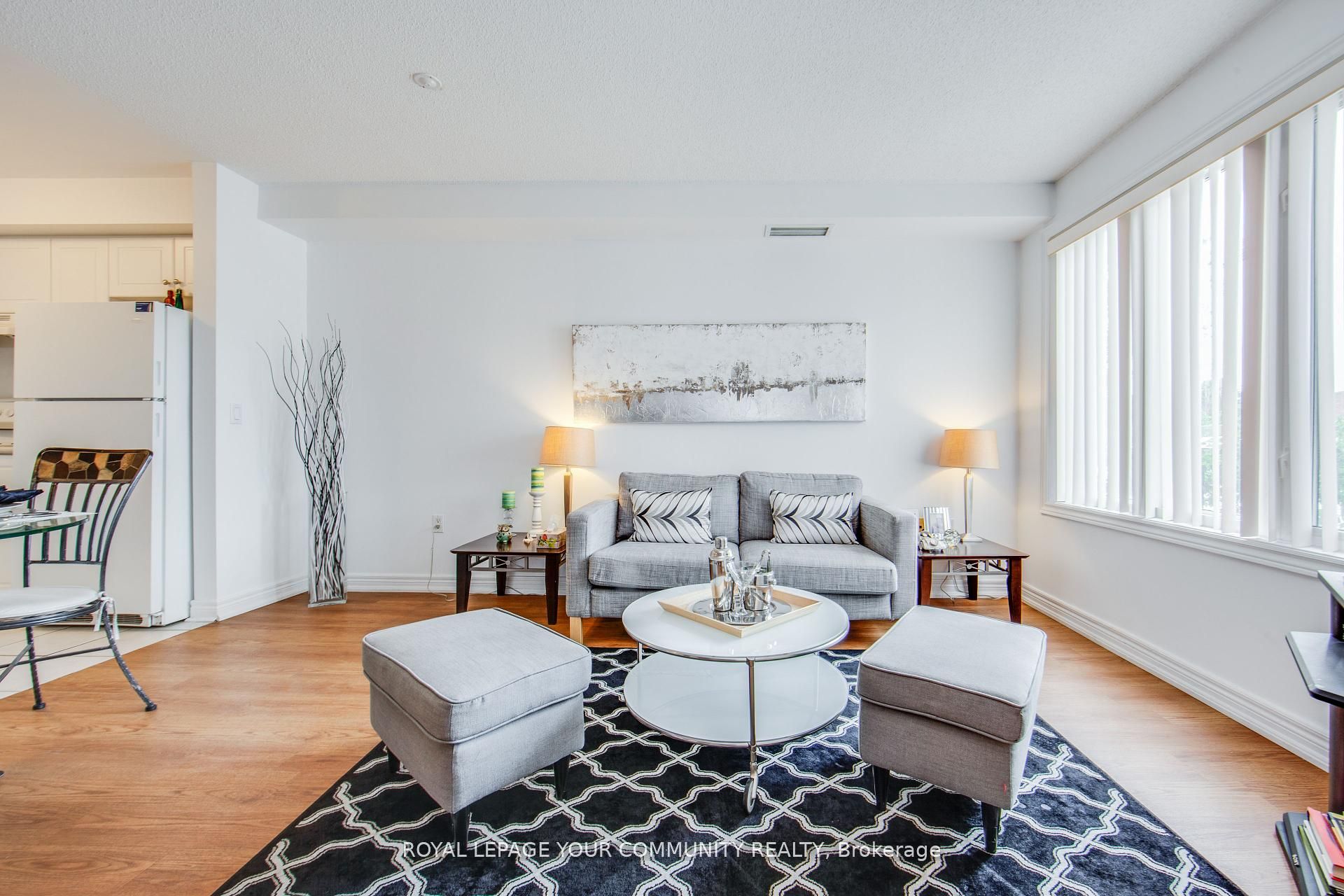 130 Vanderhoof Avenue 101, Toronto, ON M4G 4J8 photo 5