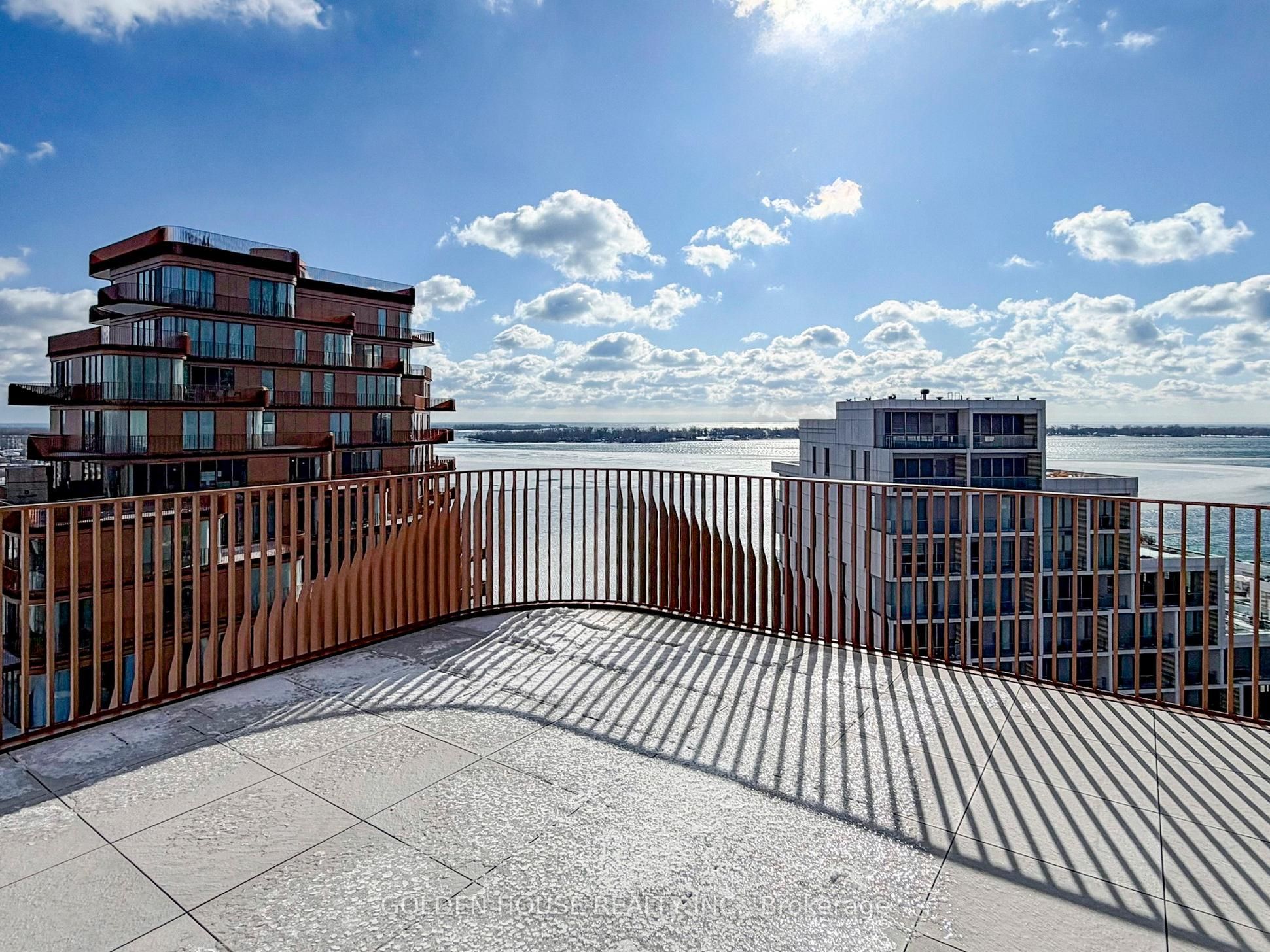 155 Merchants' Wharf LPH22, Toronto, ON M5A 0Y4