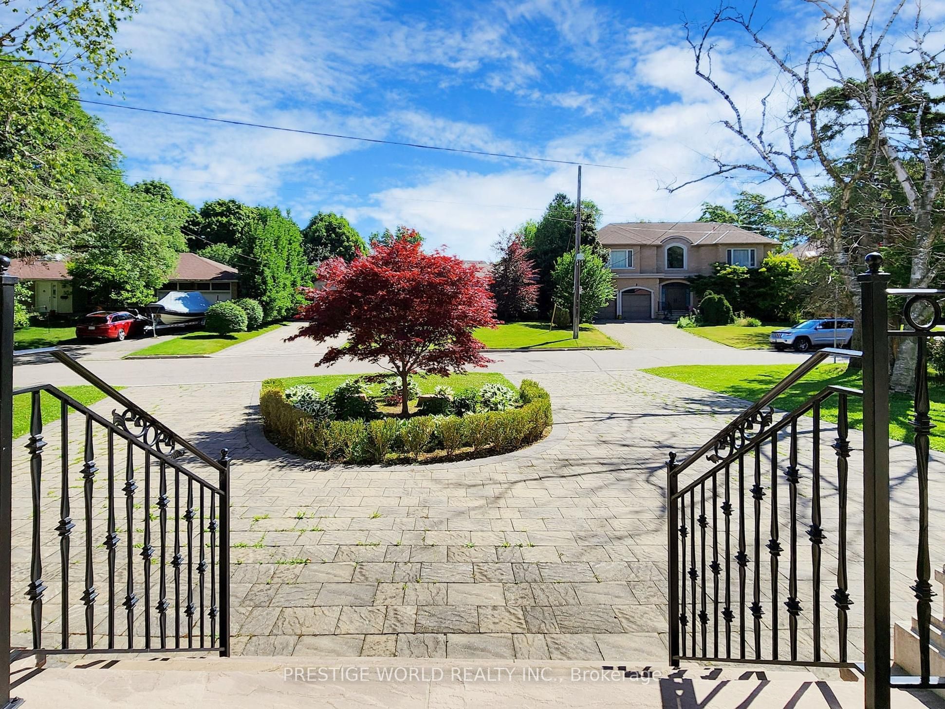 6 Blaine Drive, Toronto, ON M3B 2G4 photo 3