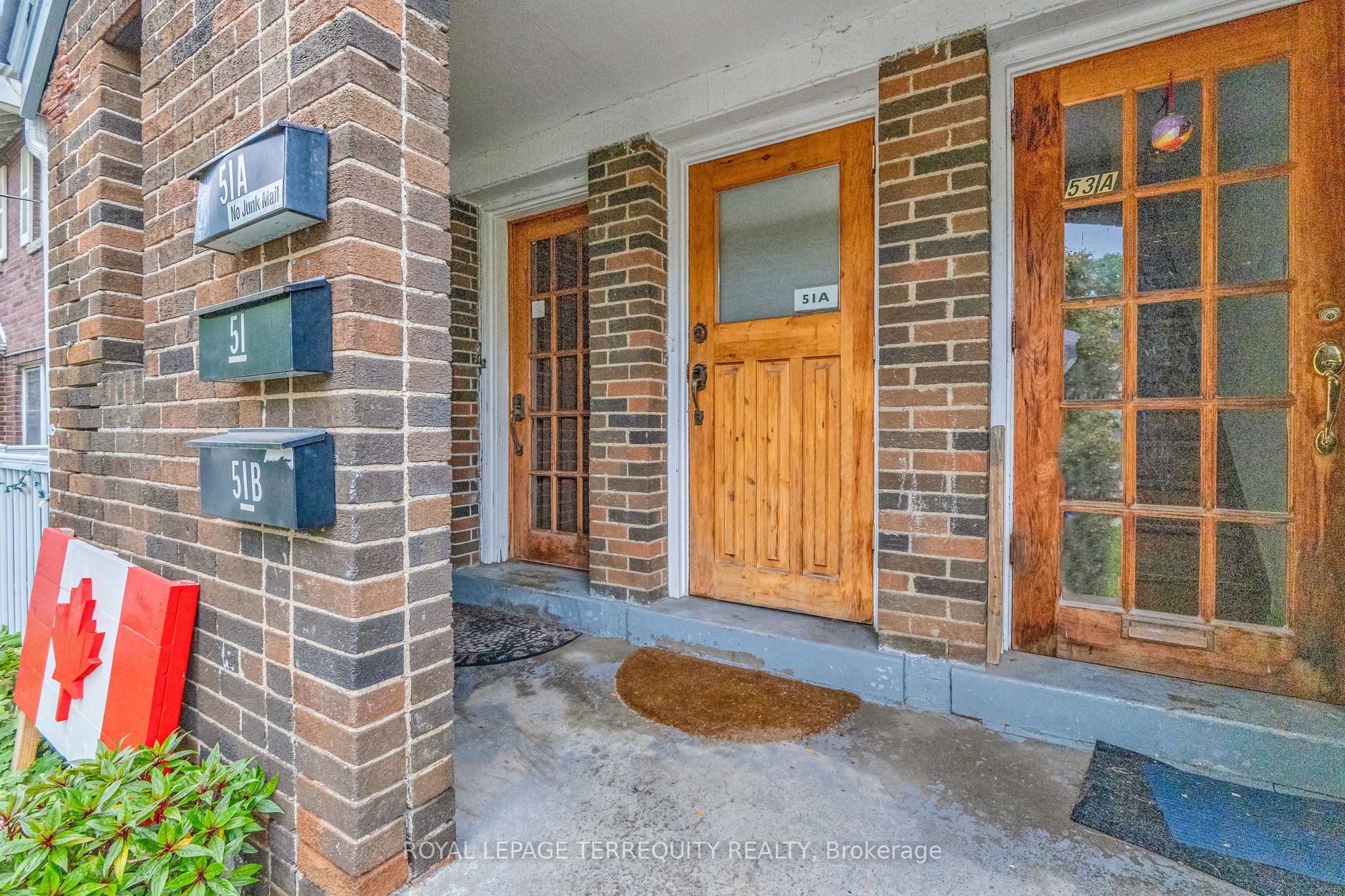 51 Claxton Boulevard, Toronto, ON M6C 1L9 photo 3