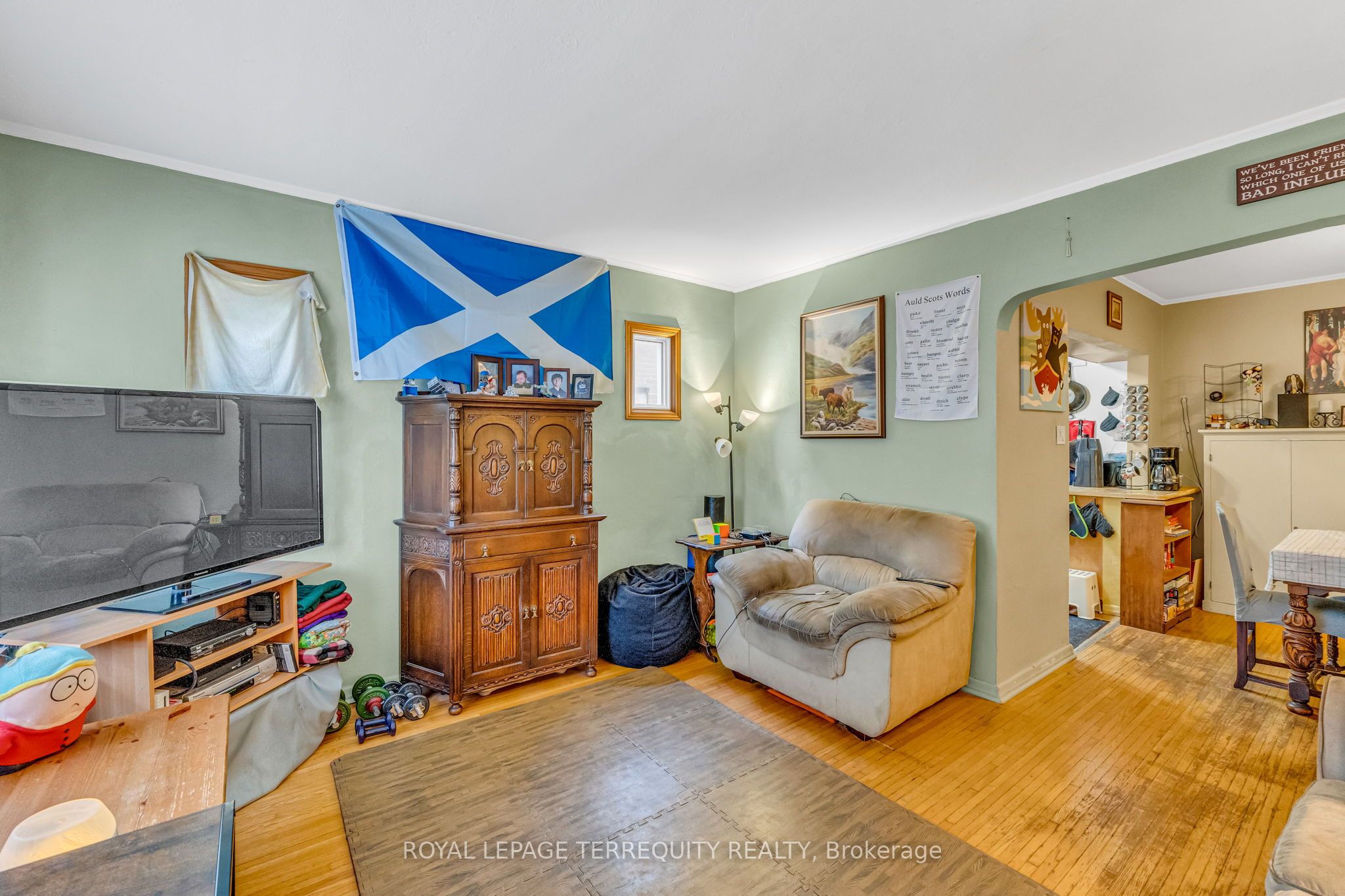 51 Claxton Boulevard, Toronto, ON M6C 1L9 photo 4