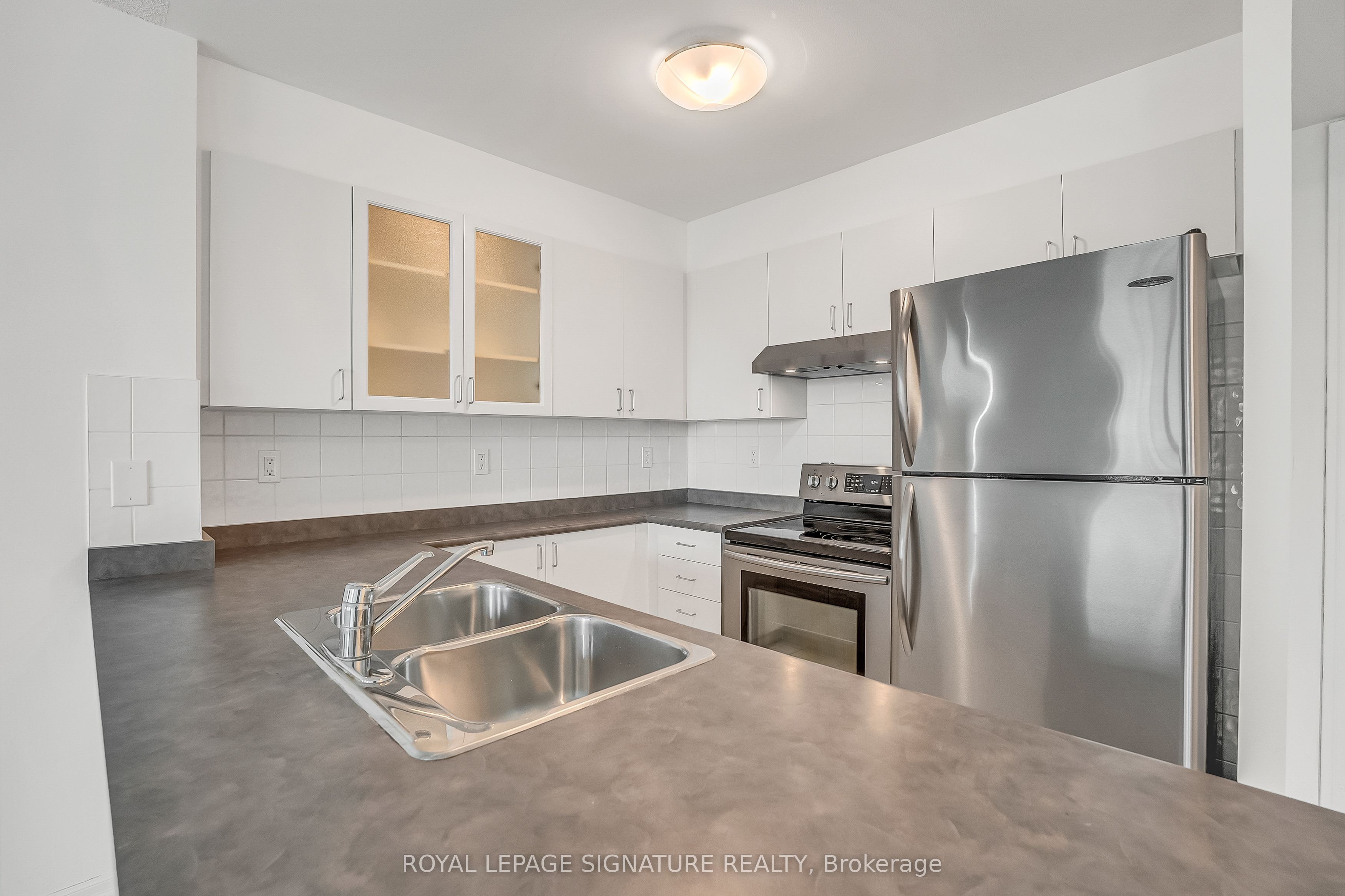 188 Doris Avenue 802, Toronto, ON M2N 6Z5 photo 3