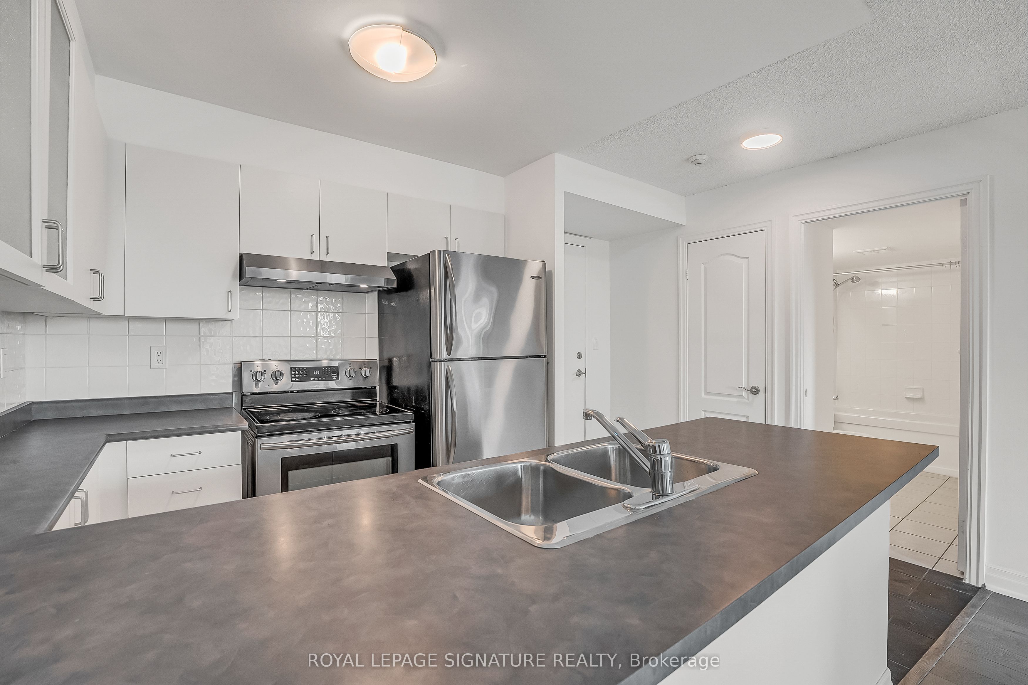 188 Doris Avenue 802, Toronto, ON M2N 6Z5 photo 4