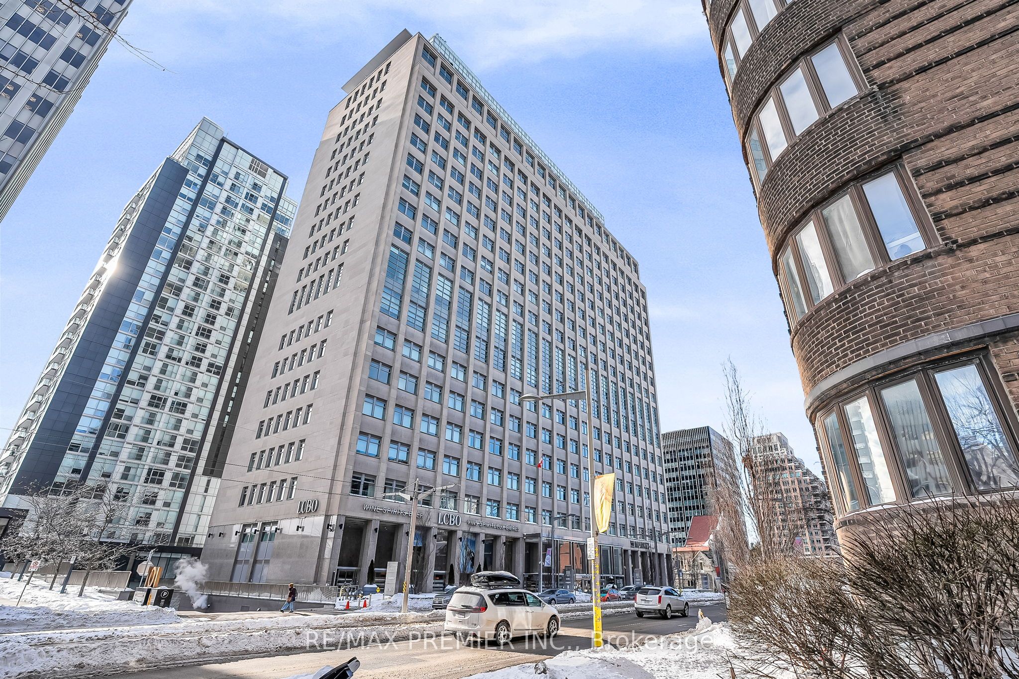 111 St. Clair Avenue W 607, Toronto, ON M4V 1N5
