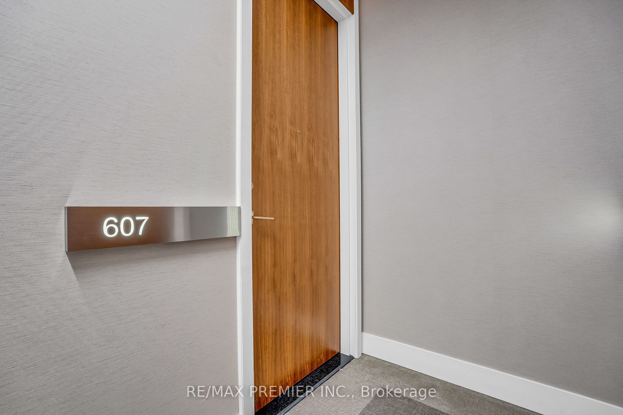 111 St. Clair Avenue W 607, Toronto, ON M4V 1N5 photo 5