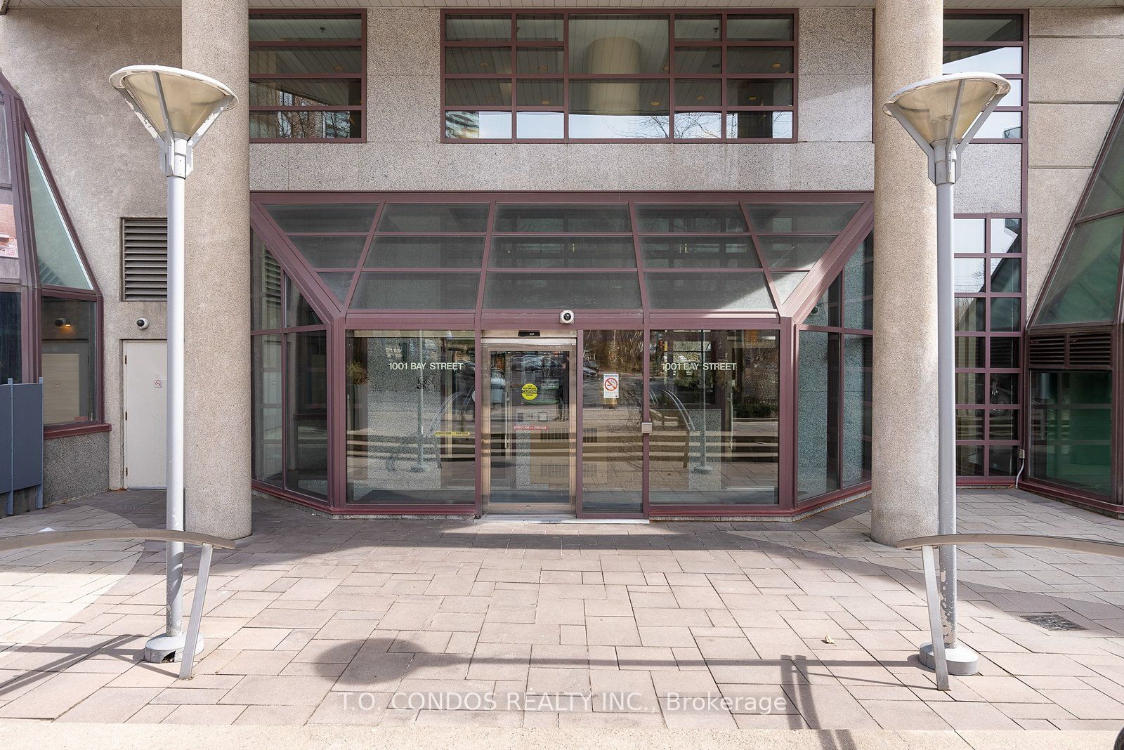 1001 Bay Street 809, Toronto, ON M5S 3A6 photo 2