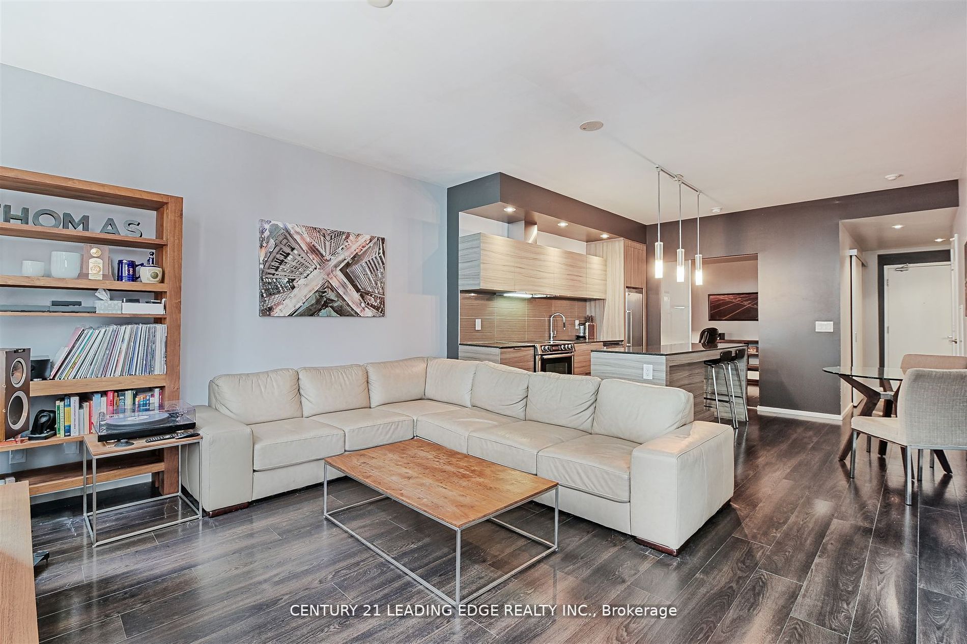8 Charlotte Street 405, Toronto, ON M5V 0K4 photo 2