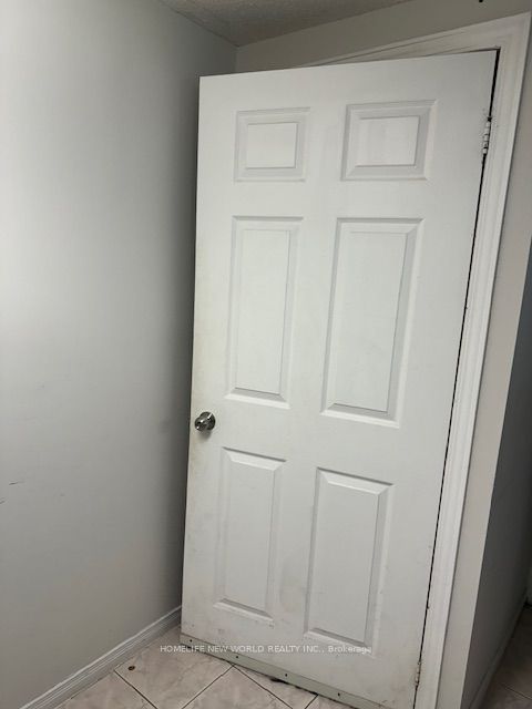 20 Castlebury Crescent N Basement, Toronto, ON M2H 1W6