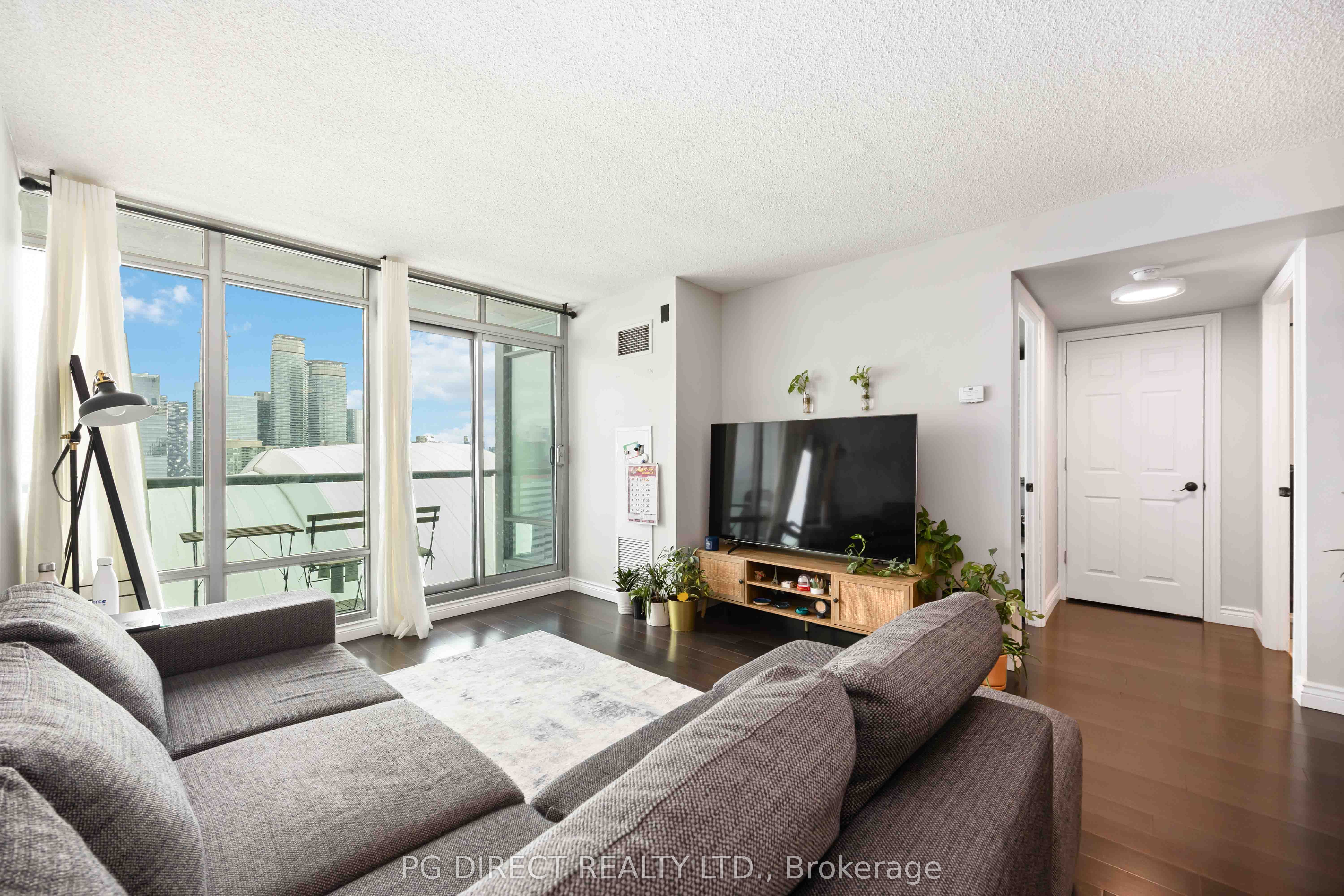 81 Navy Wharf Court 3502, Toronto, ON M5V 3S2 photo 5