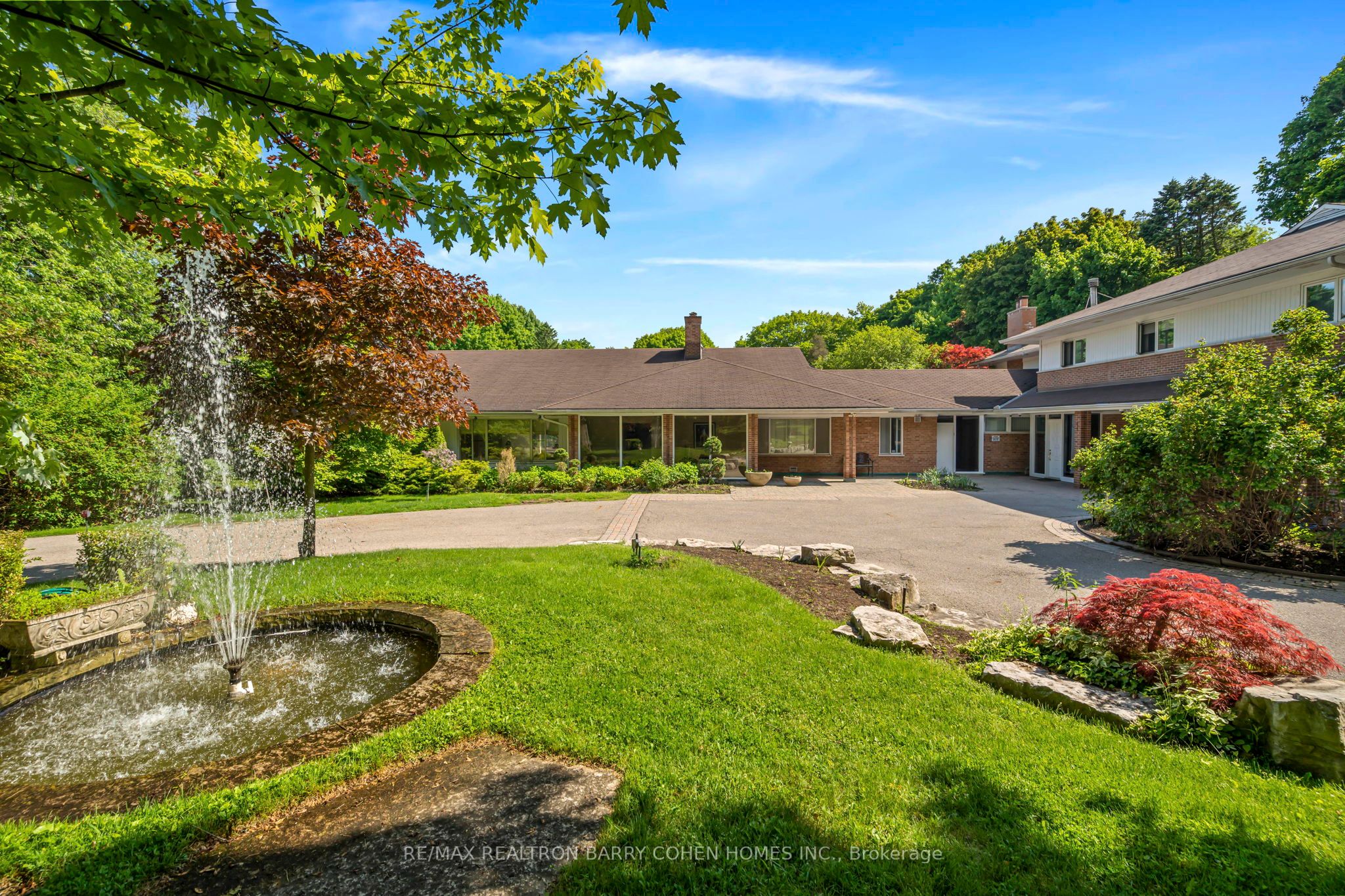 50 Park Lane Circle, Toronto, ON M3C 2N2 photo 3
