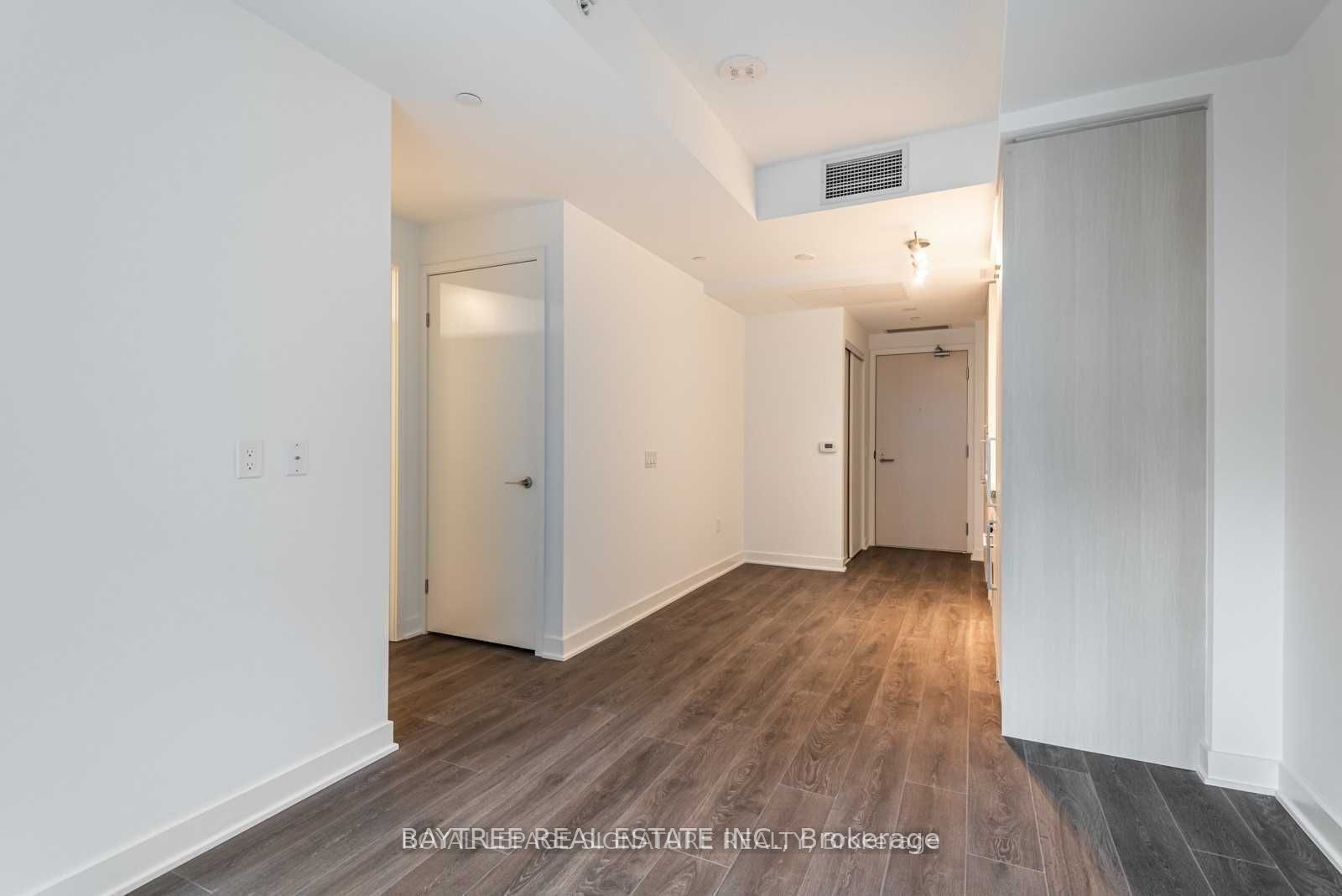 115 Blue Jays Way 317, Toronto, ON M5V 3T3