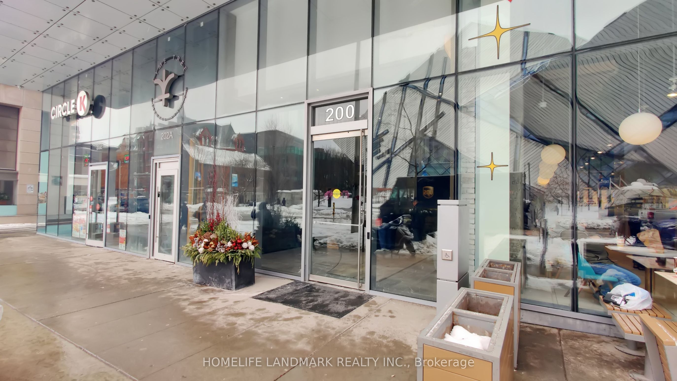 200 Bloor Street W 2305, Toronto, ON M5S 0B1 photo 5