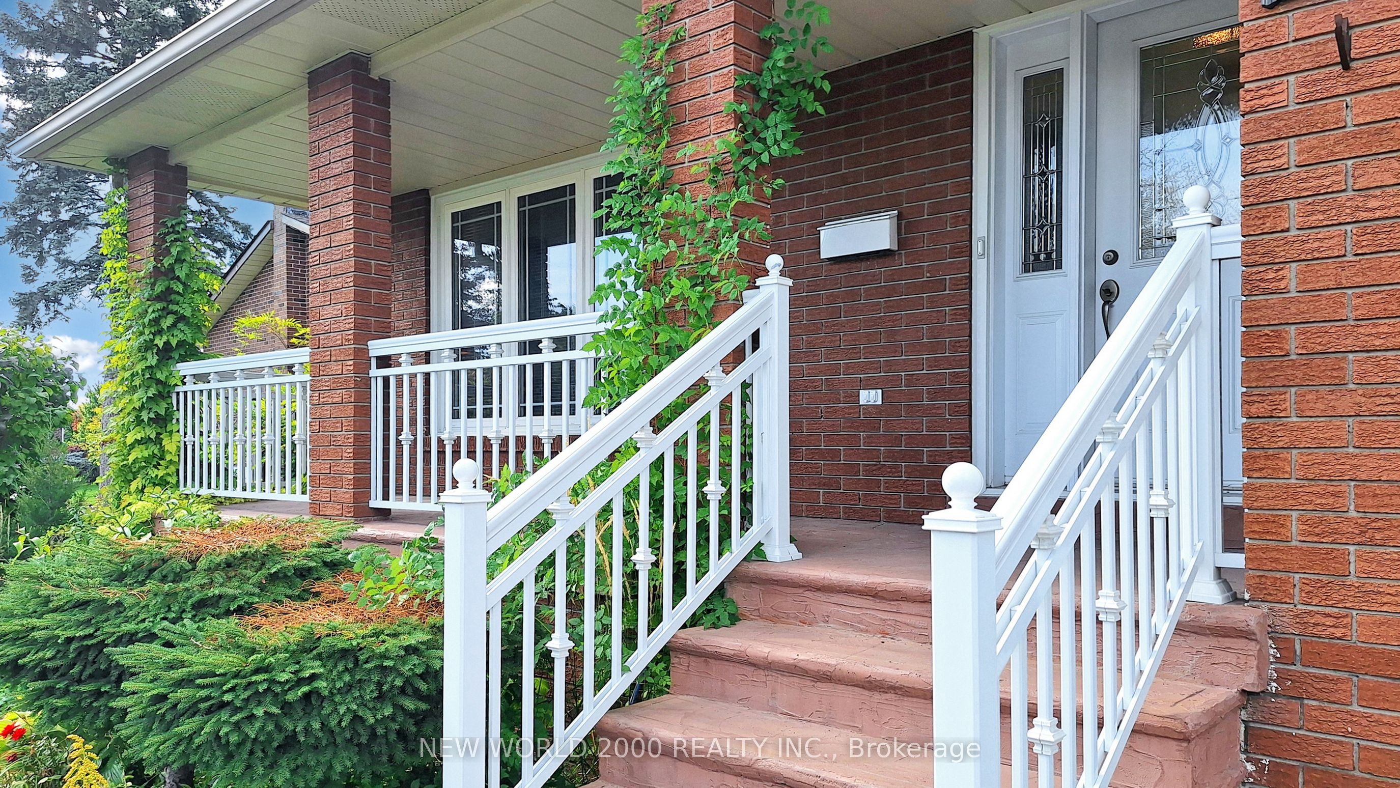 17 Squirewood Road, Toronto, ON M2J 4T2 photo 3