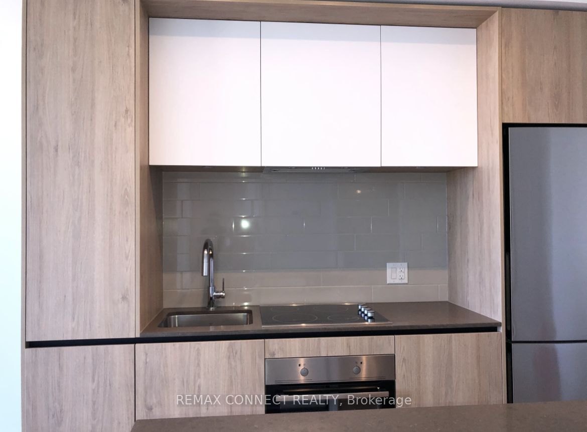 225 Sumach Street 2301, Toronto, ON M5A 0P8 photo 4