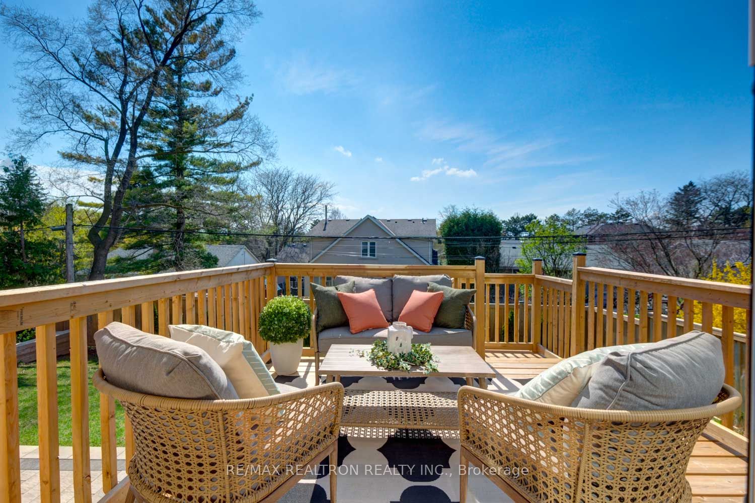 28 Ternhill Crescent, Toronto, ON M3C 2E5 photo 5