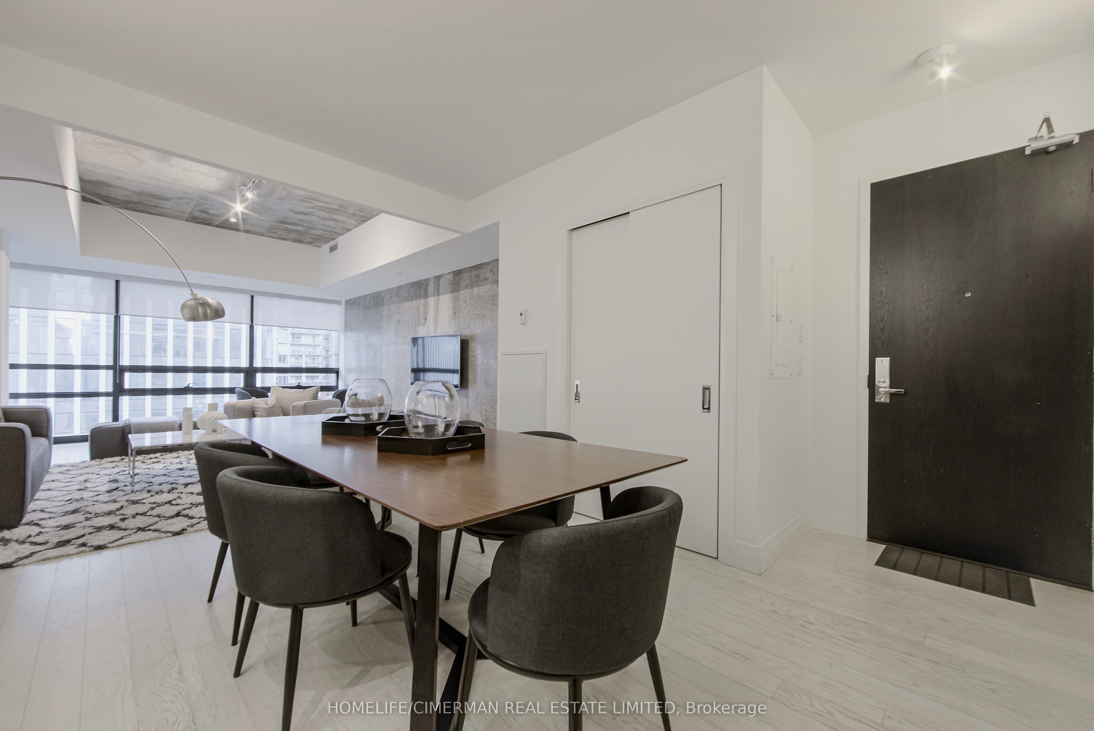 224 King Street W 501, Toronto, ON M5V 1H8 photo 4