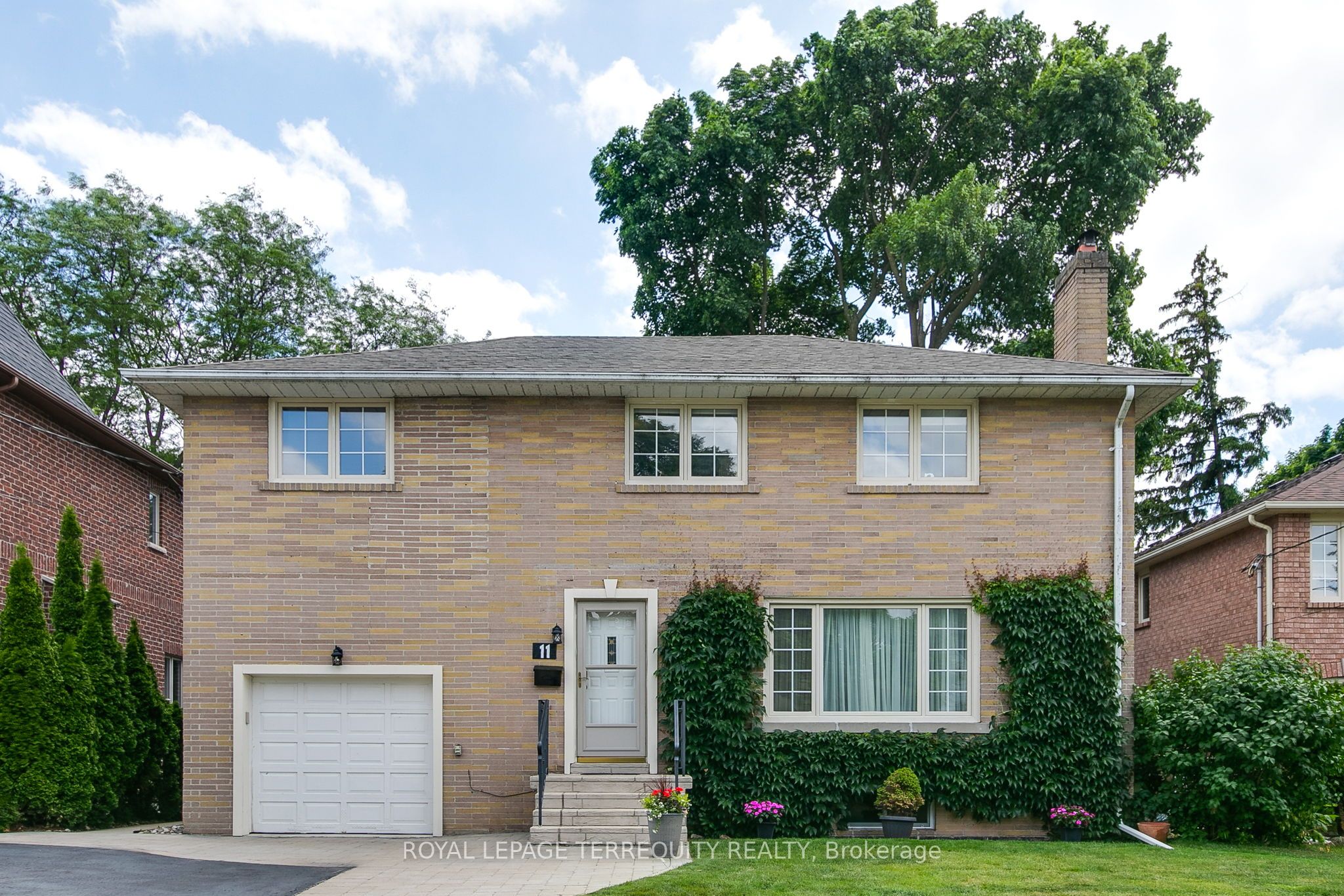11 Urbandale Avenue, Toronto, ON M2M 2G9 photo 3