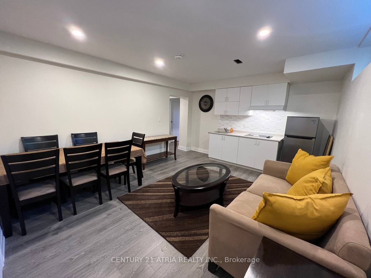 103 Elvaston Drive Bsmt, Toronto, ON M4A 1N7 photo 3