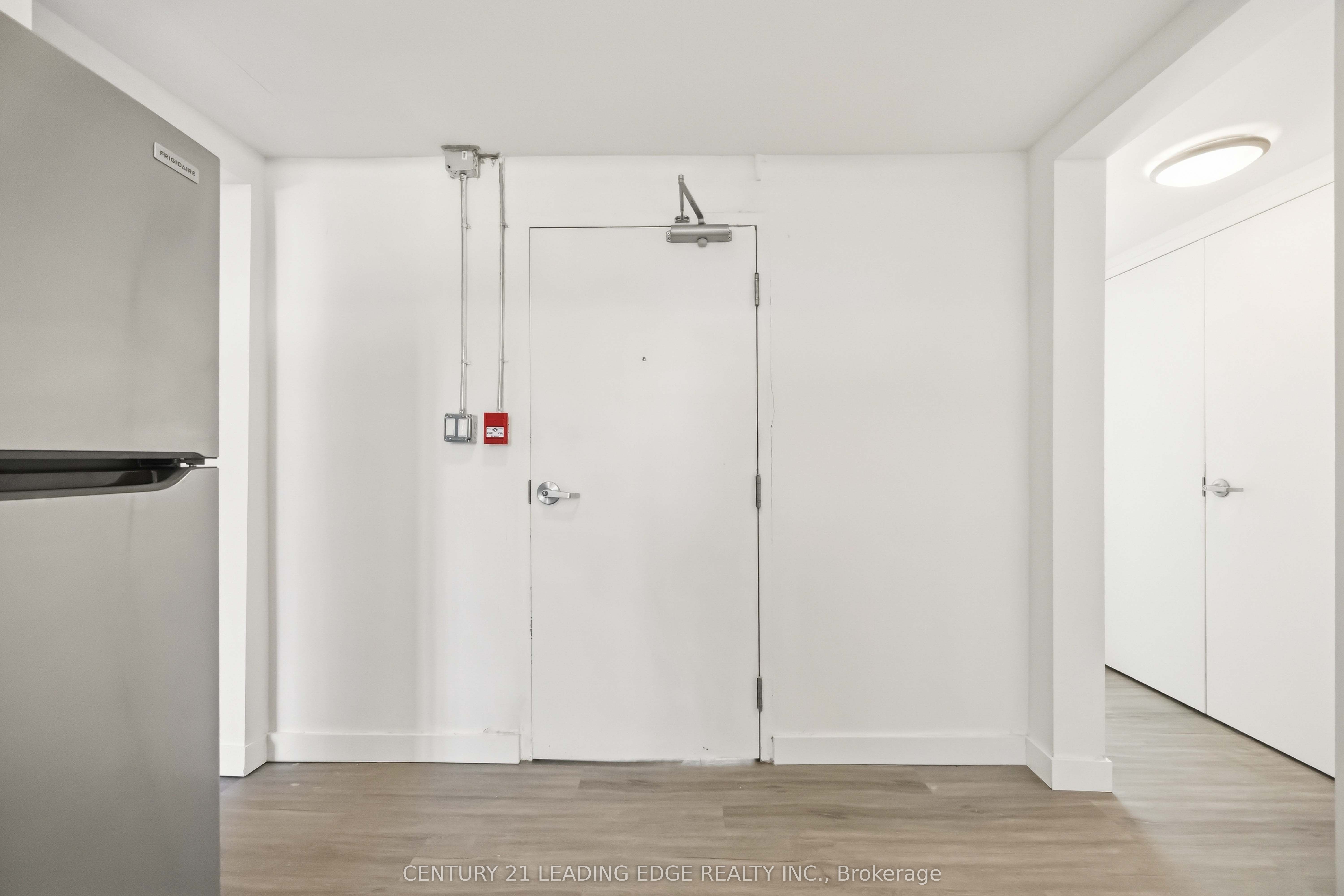1A Leonard Avenue 1, Toronto, ON M5T 2P8 photo 4
