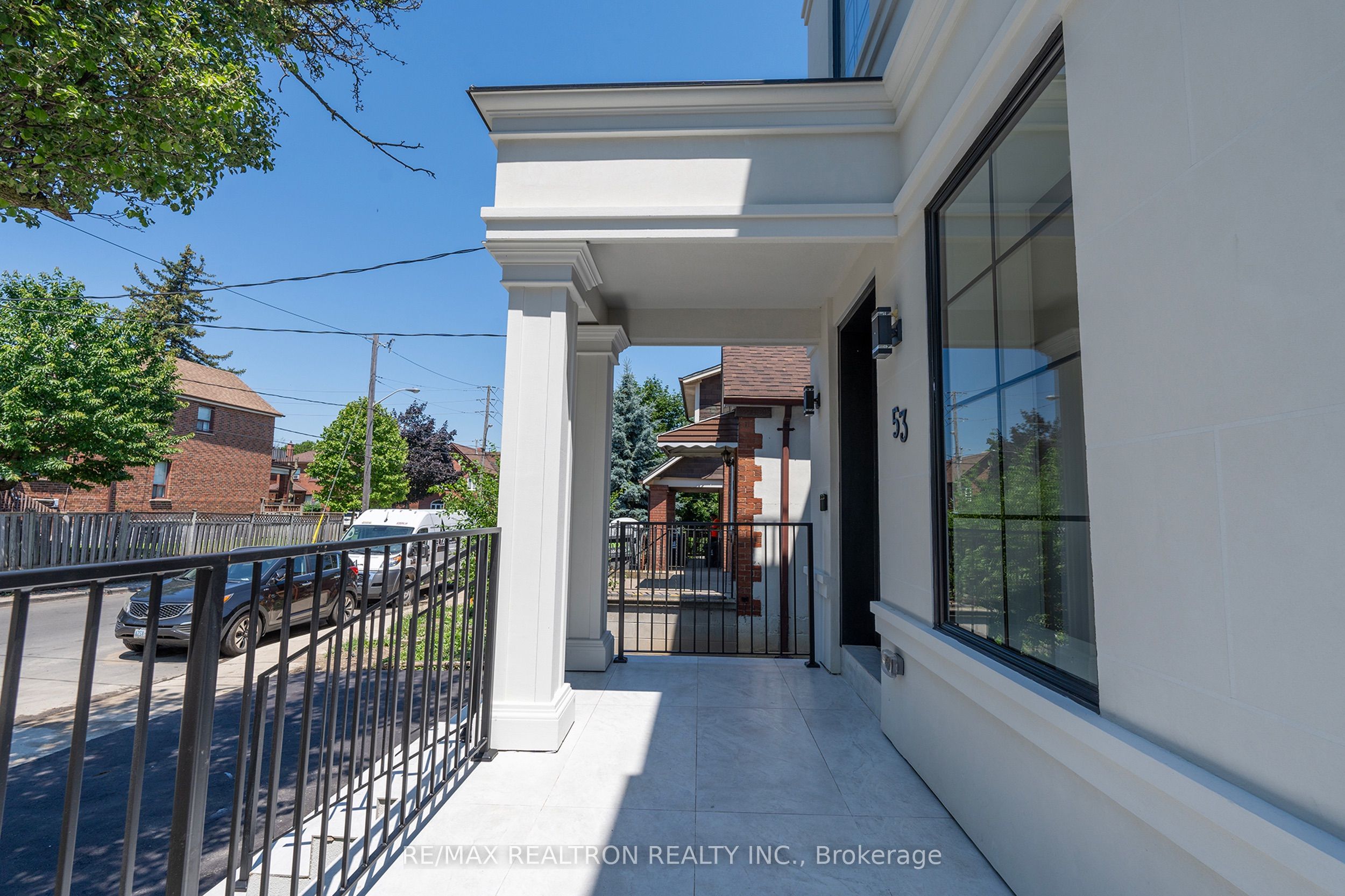 53 Alameda Avenue, Toronto, ON M6C 3W3 photo 2
