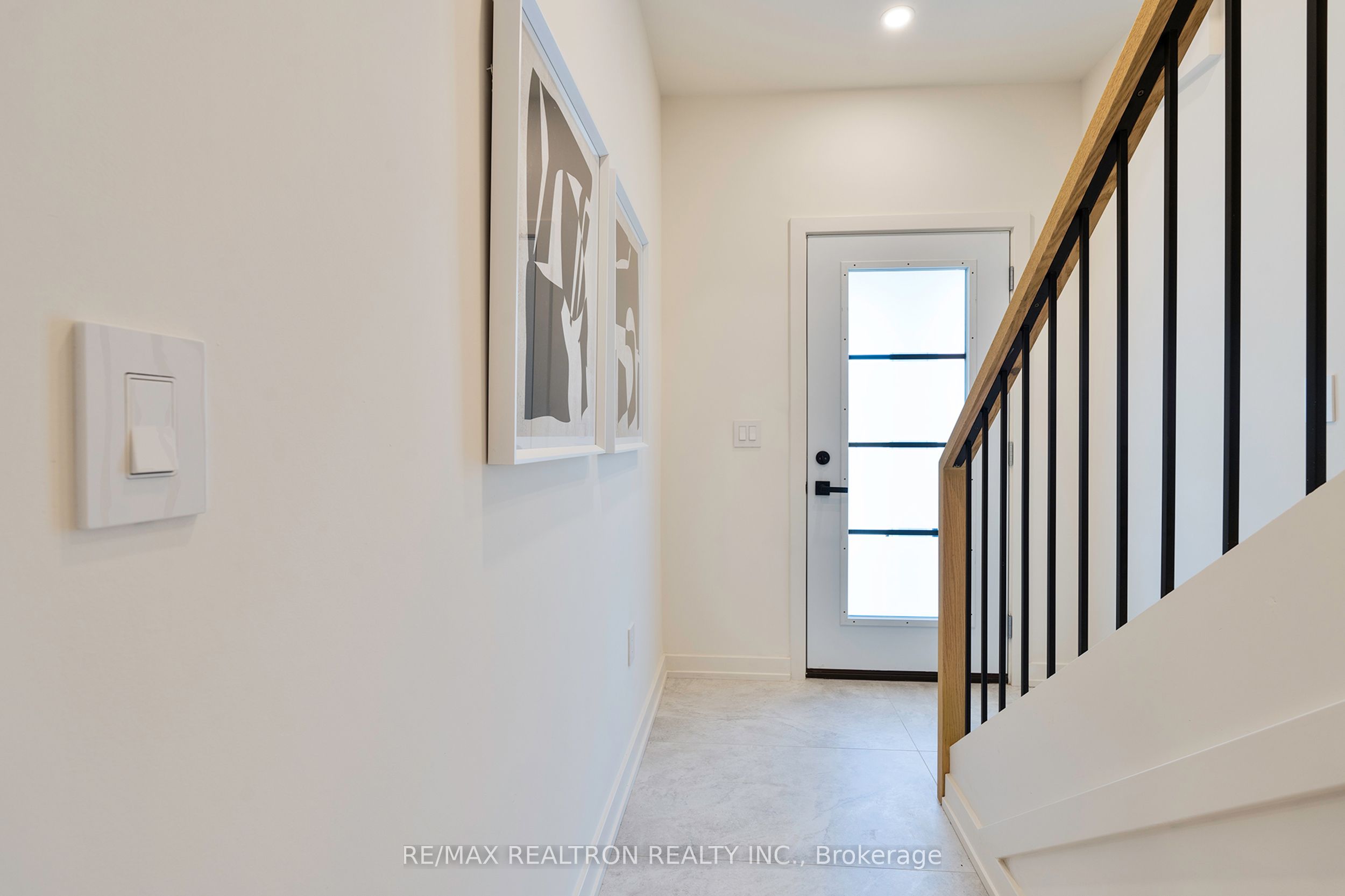 53 Alameda Avenue, Toronto, ON M6C 3W3 photo 3