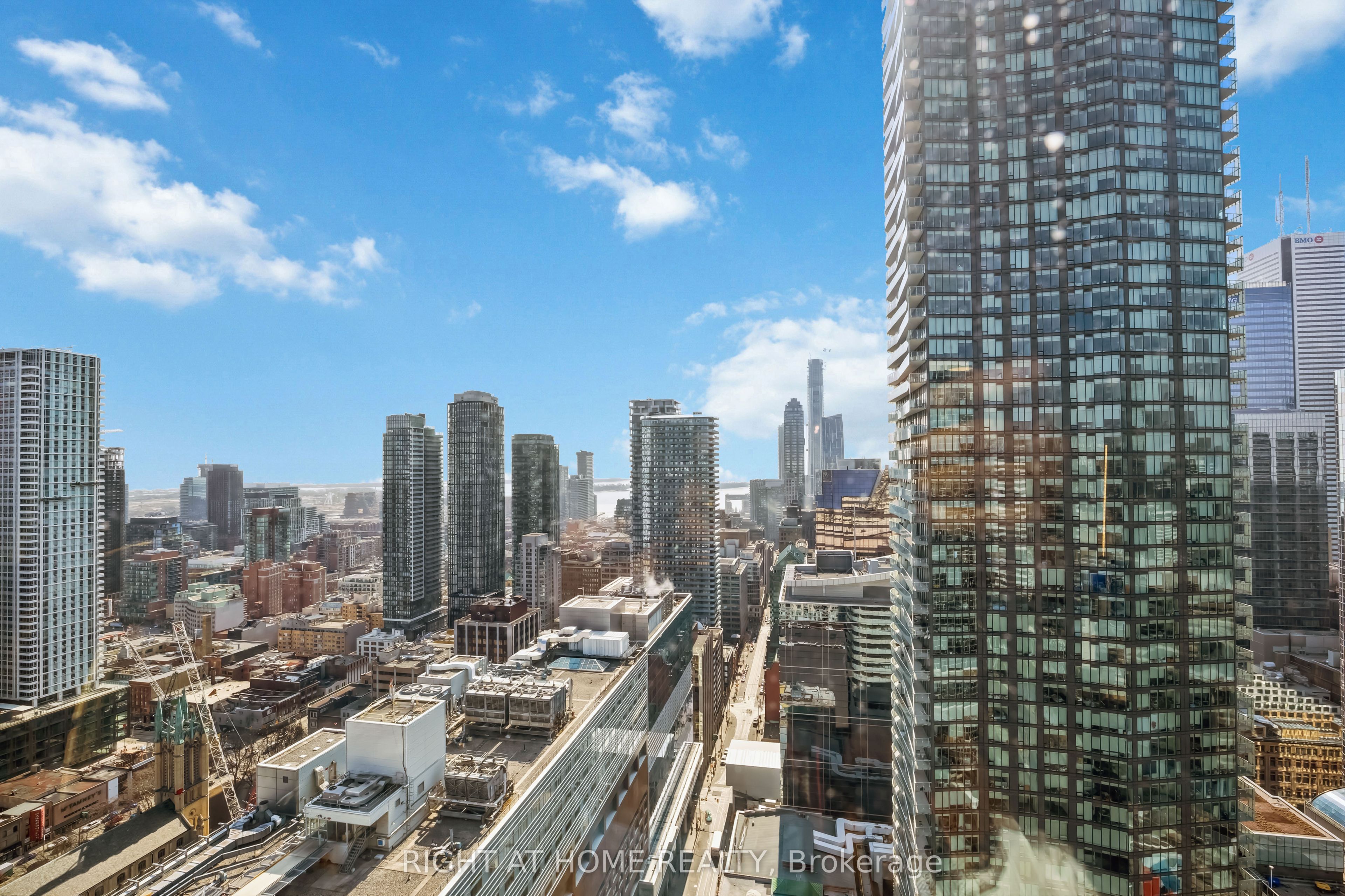 210 Victoria Street 4106, Toronto, ON M5B 2R3 photo 5