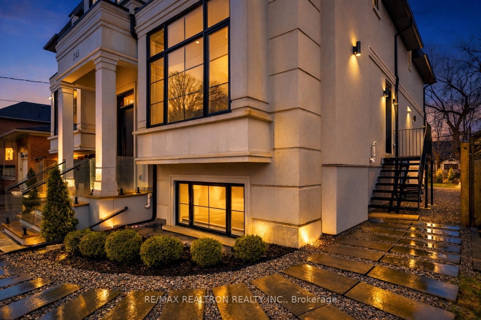 245 Patricia Avenue, Toronto, ON M2M 1J7 photo 4