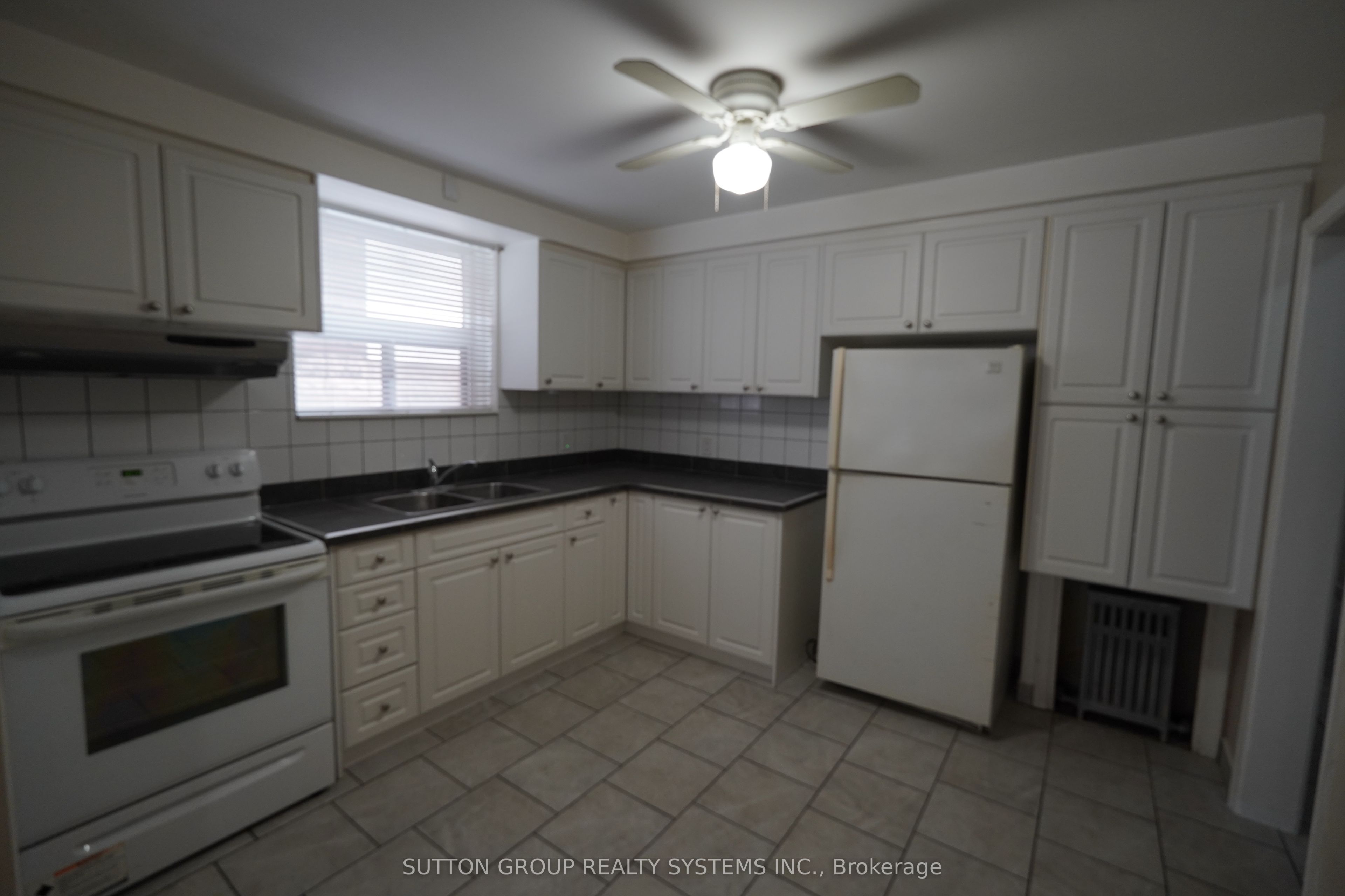 324 Lauder Avenue, Toronto, ON M6E 3H6 photo 2