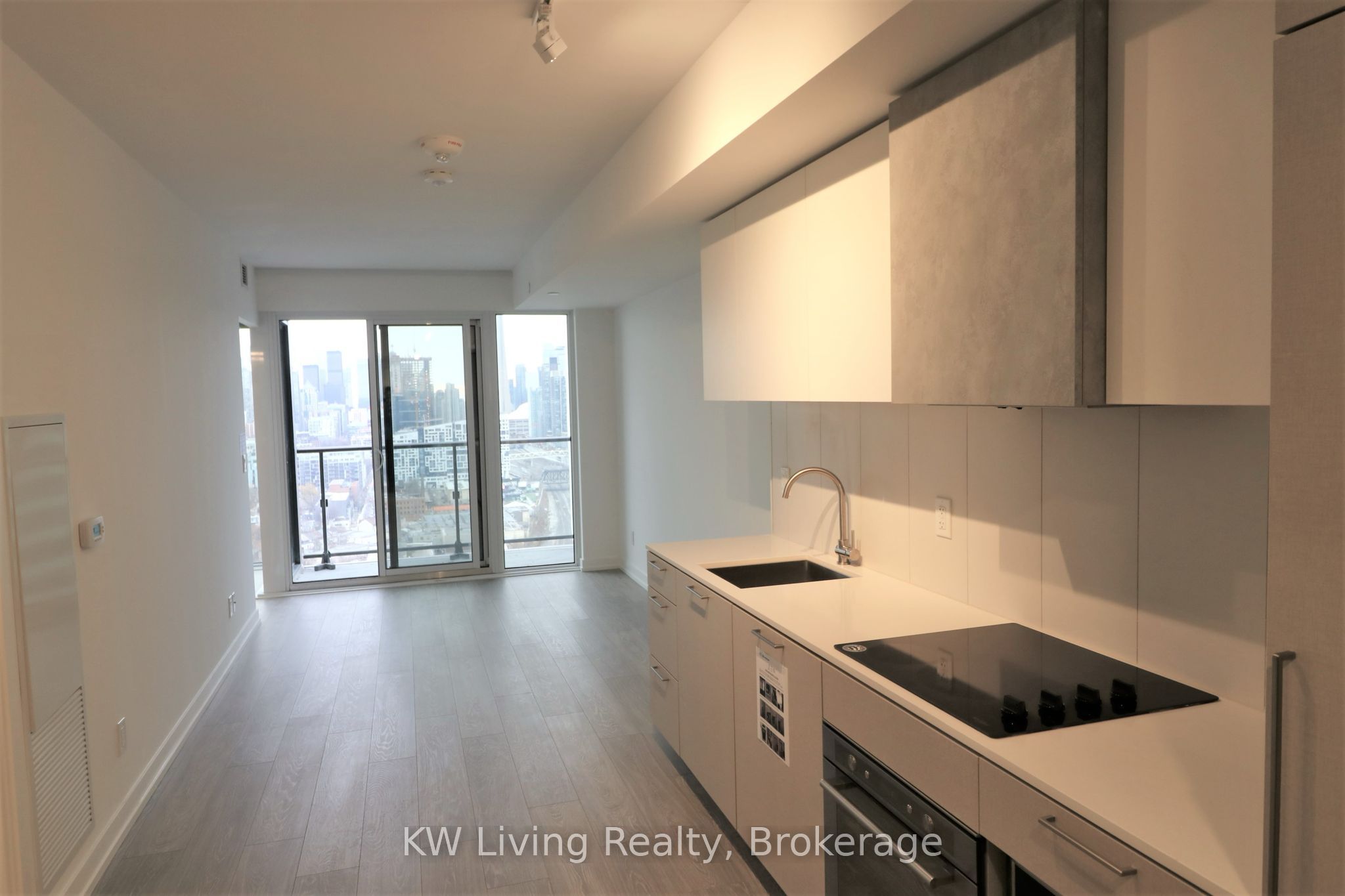 19 Western Battery Road 3120, Toronto, ON M6K 0E3 photo 2