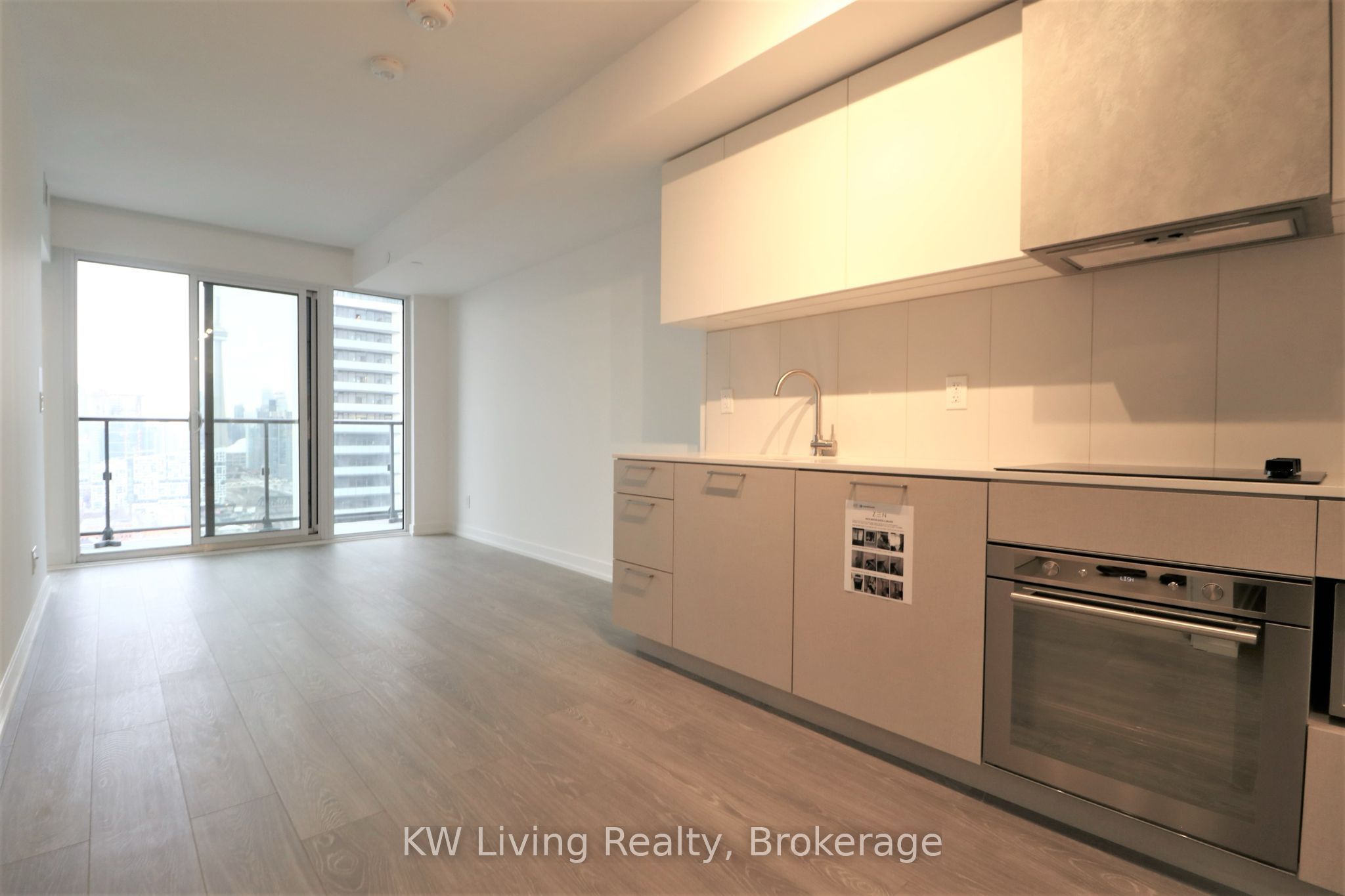 19 Western Battery Road 3120, Toronto, ON M6K 0E3 photo 3