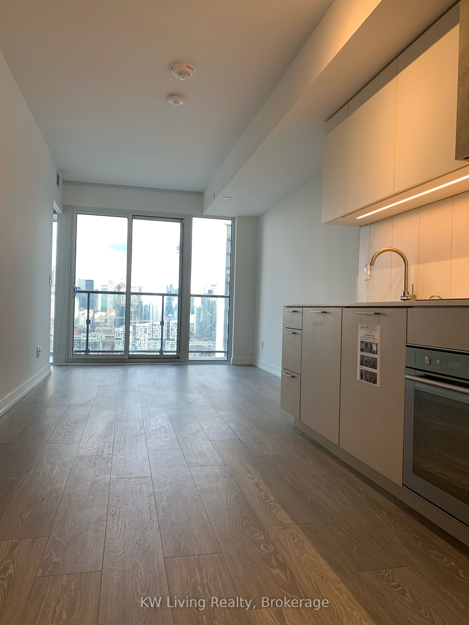19 Western Battery Road 3120, Toronto, ON M6K 0E3 photo 4