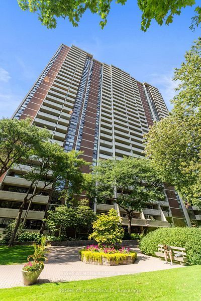 40 Homewood Avenue 2201, Toronto, ON M4Y 2K2 photo 2