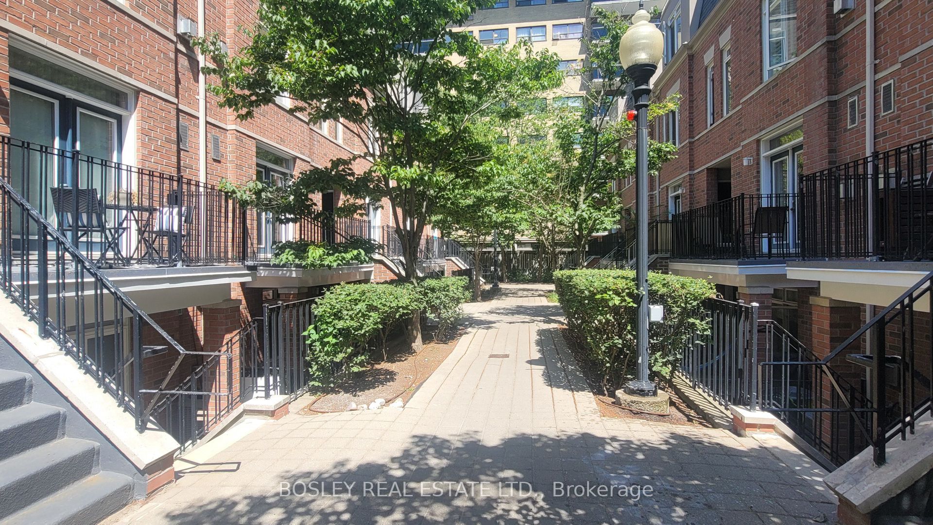 415 Jarvis Street 155, Toronto, ON M4Y 3C1 photo 3