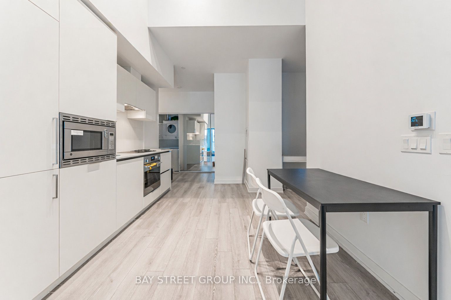 238 Simcoe Street 606, Toronto, ON M5T 3B9 photo 5