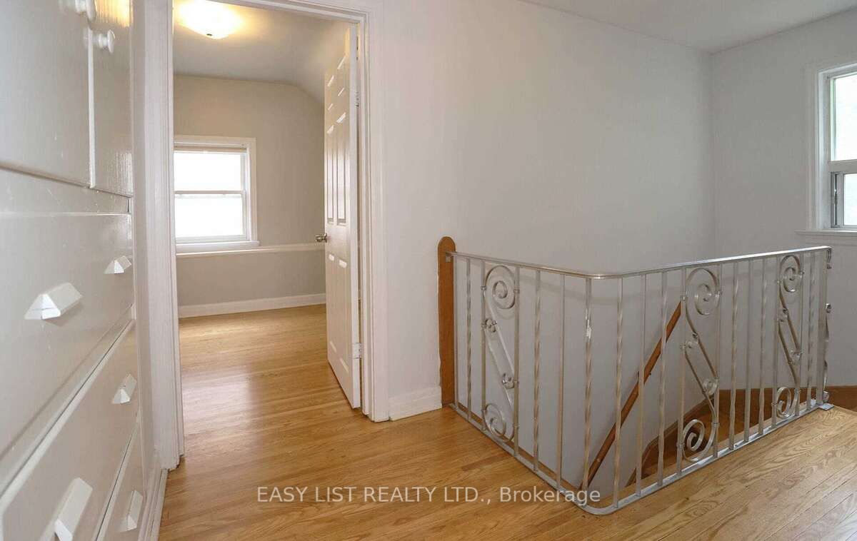 35 Anndale Drive, Toronto, ON M2N 2W9 photo 4