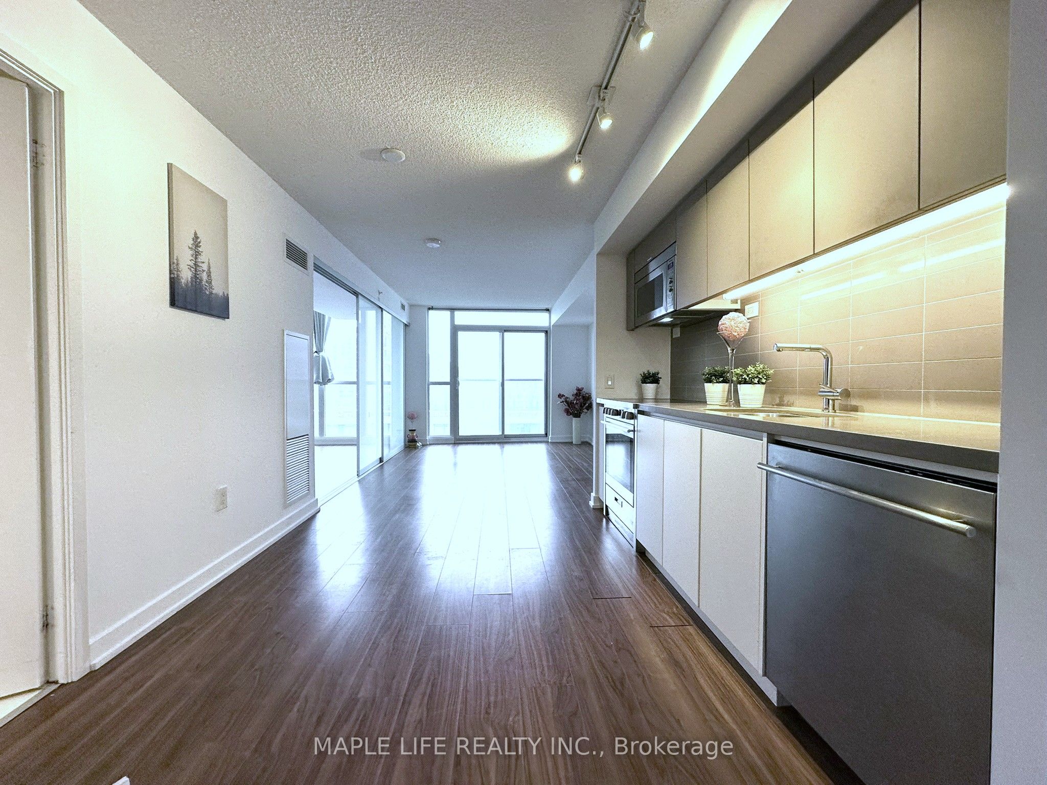 85 Queens Wharf Road 1111, Toronto, ON M5V 0J9 photo 5